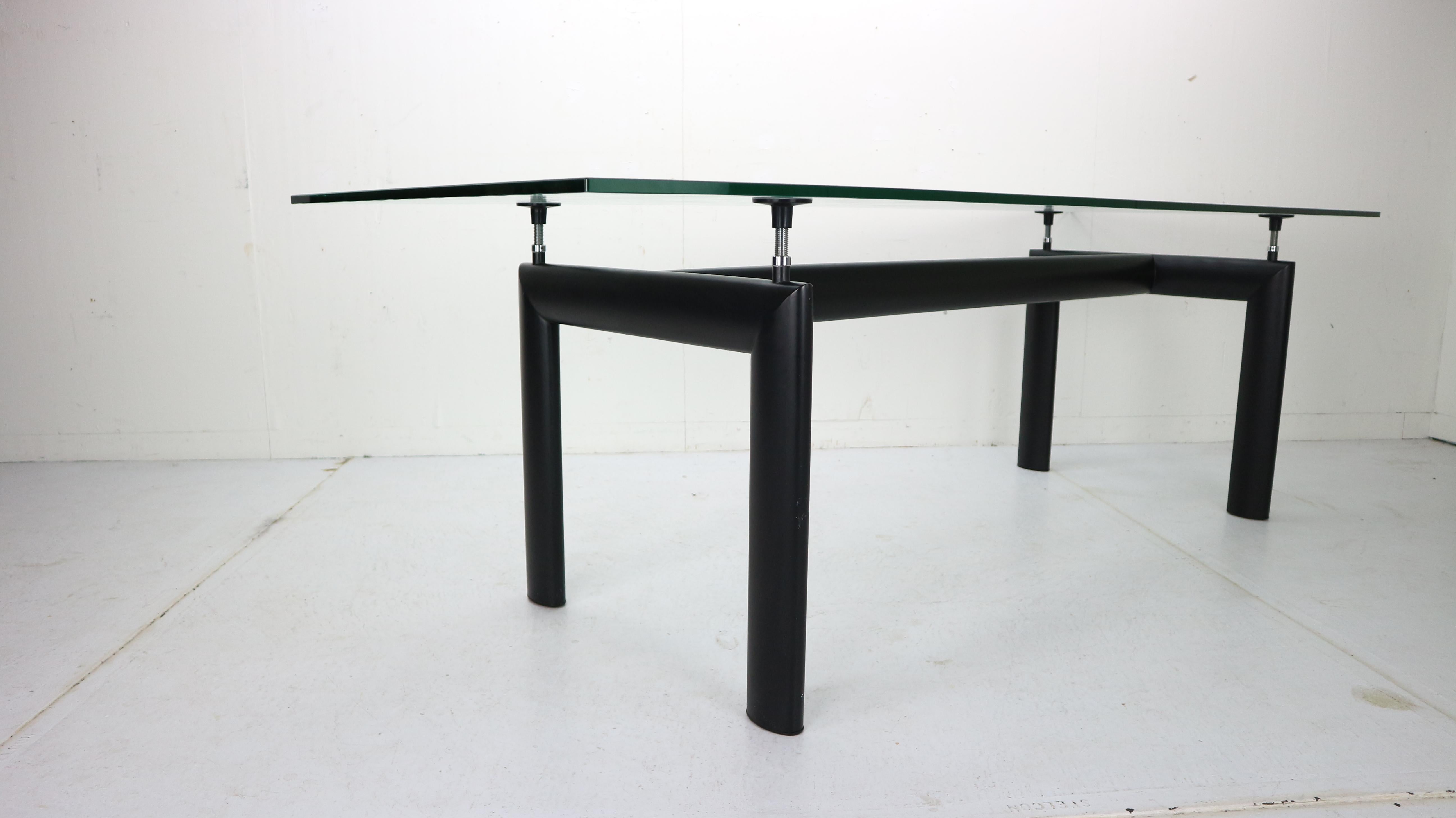 Mid-Century Modern Le Corbusier Glass Dinning Table ‘LC6’ For Cassina, 1970s Italy