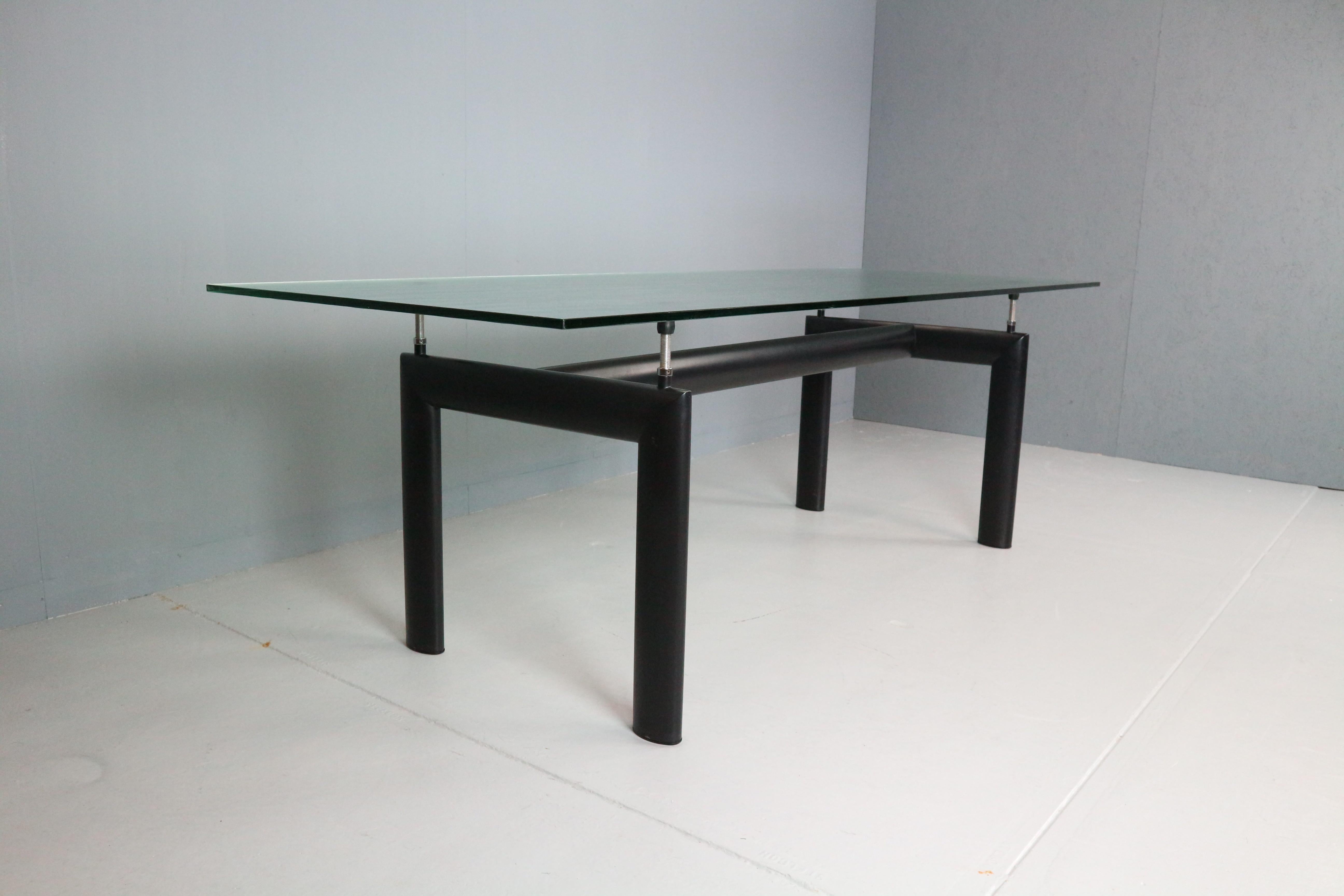 Fin du 20e siècle Table de salle à manger en verre Le Corbusier 'LC6' pour Cassina, 1970 Italie en vente