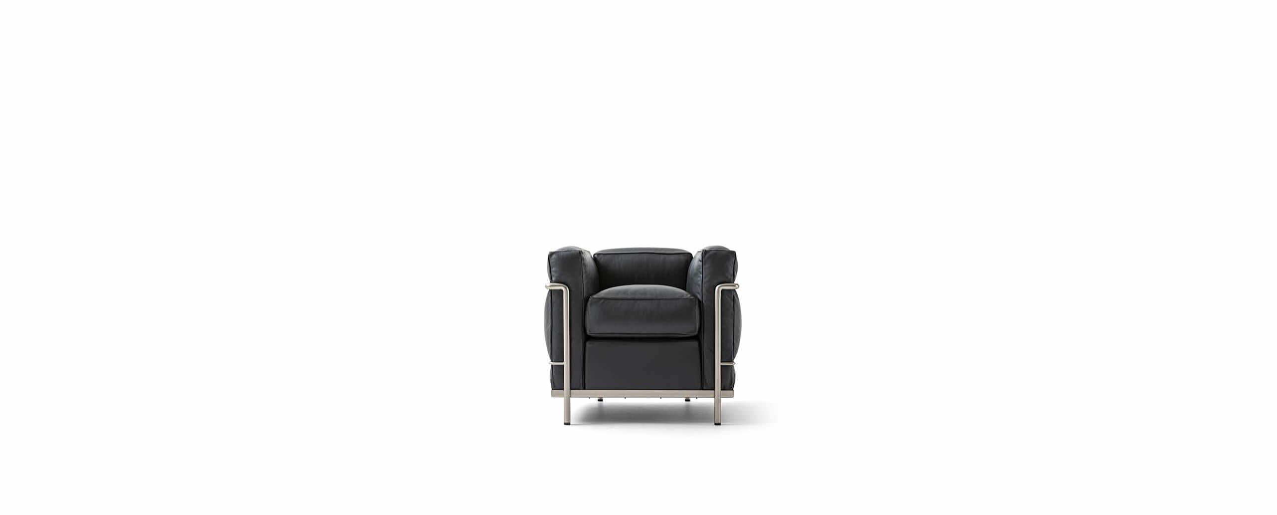 Armchair designed by Le Corbusier, Pierre Jeanneret, Charlotte Perriand in 1928. Relaunched in 2020.
Manufactured by Cassina in Italy.

The LC3 implements the logic of modernity separating the supporting metal frame from its padded elements like