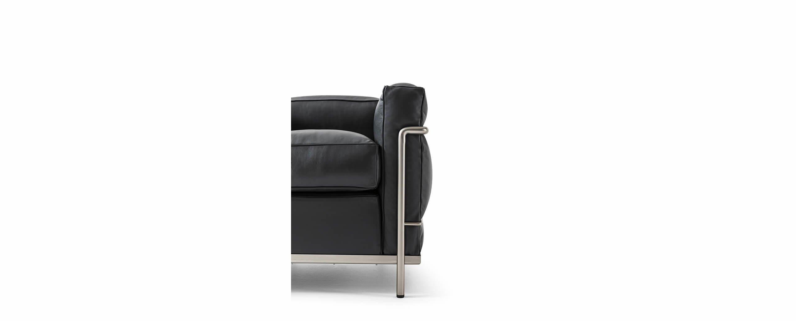 Italiano Le Corbusier, Jeanneret, Charlotte Perriand LC3 Fauteuil by Cassina in vendita