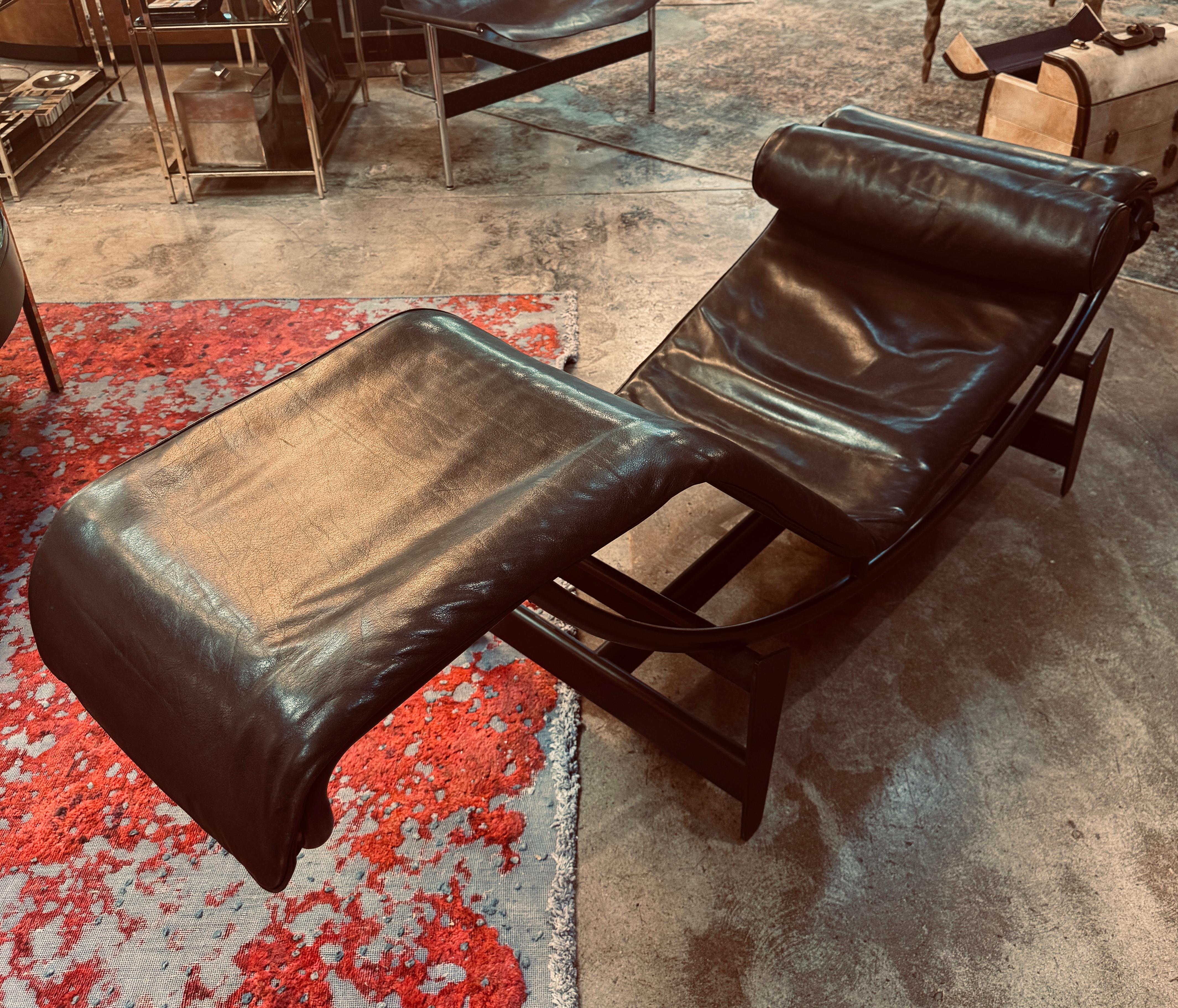Late 20th Century Le Corbusier, Jeanneret, Charlotte Perriand LC4 Noire Chaise Lounge by Cassina