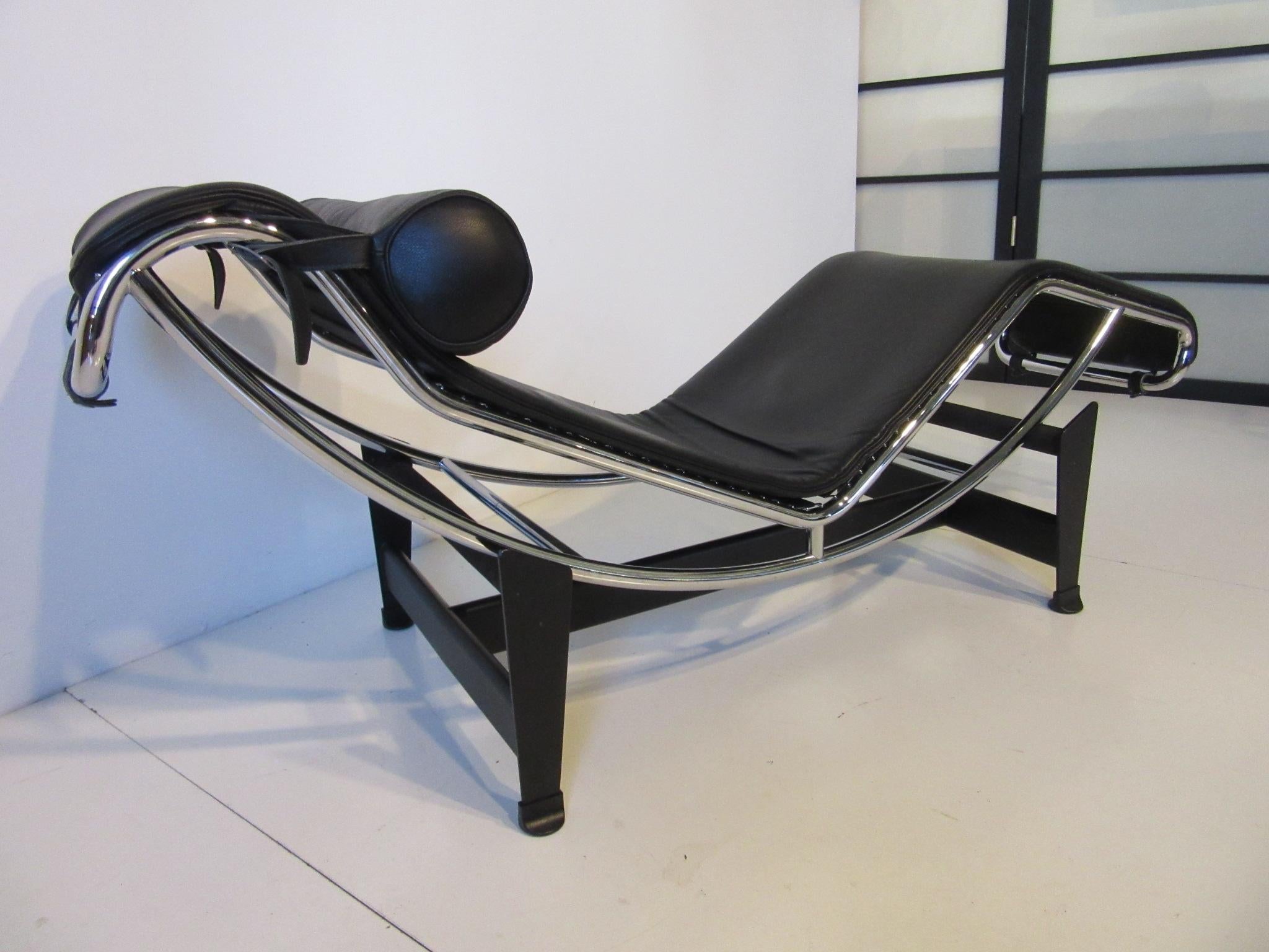 Machine Age Le Corbusier LC- 4 Leather Lounger by Cassina  