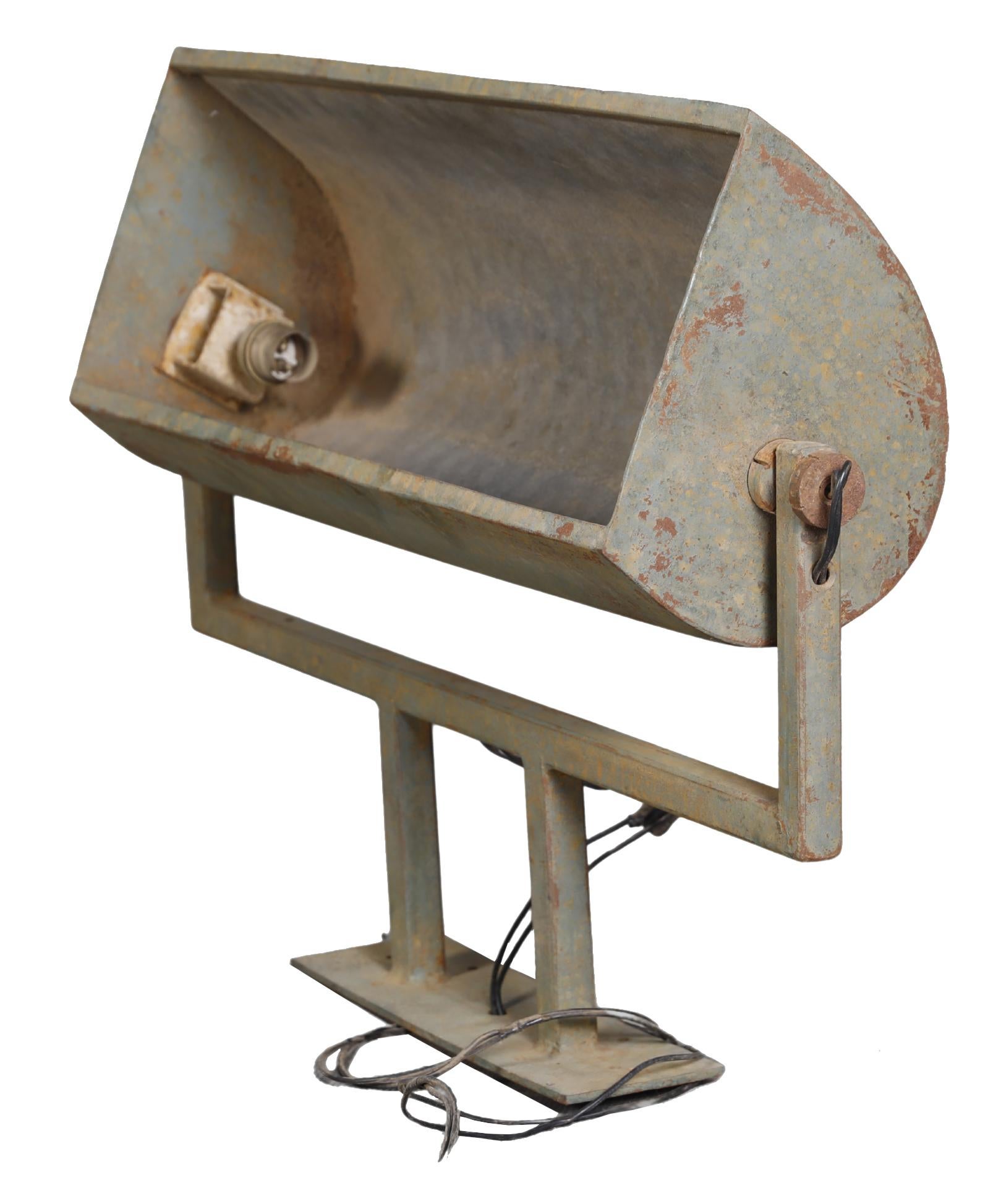Indian Le Corbusier LC-LU-06-A Wall Lamp LCIII For Sale