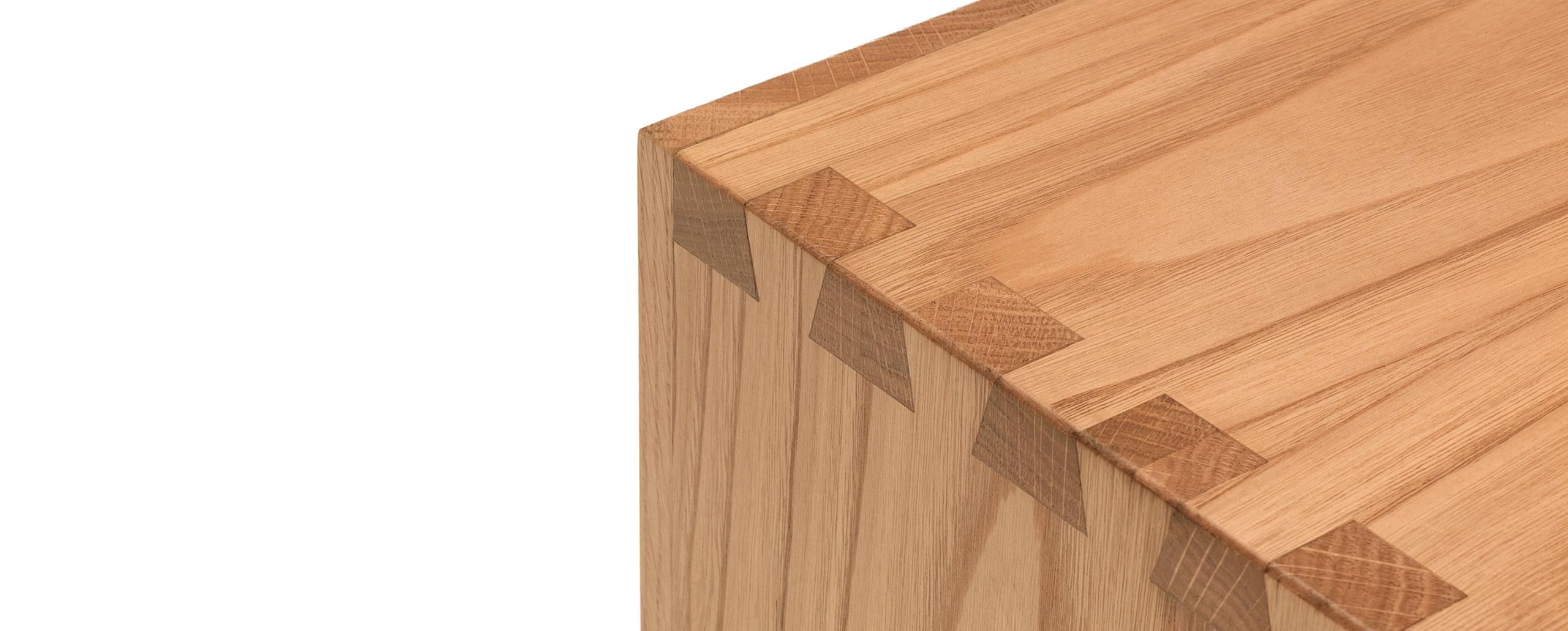 Le Corbusier LC14 Maison Du Brésil Holzhocker für Cassina (Moderne der Mitte des Jahrhunderts) im Angebot