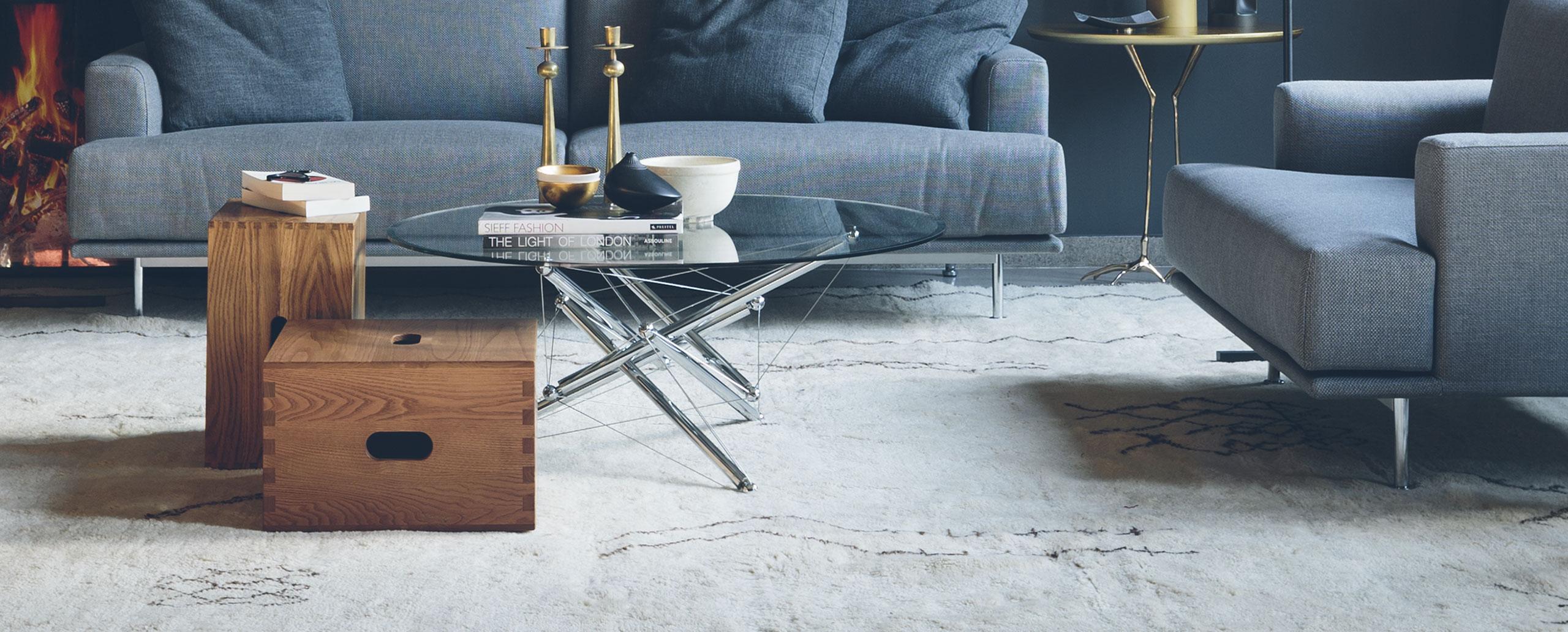 Le Corbusier LC14 Maison Du Brésil Holzhocker für Cassina im Angebot 1