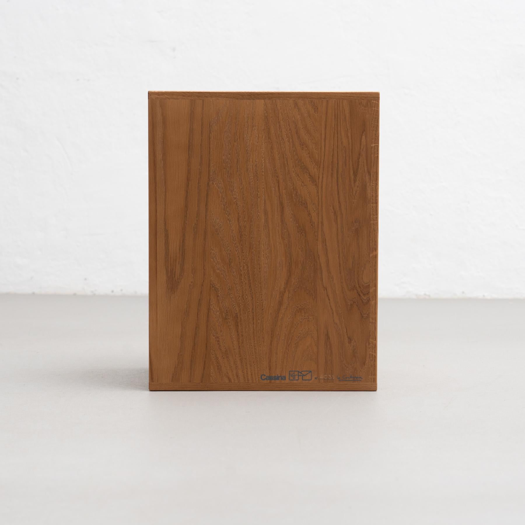 Le Corbusier LC1402 Taburete de madera de Cassina en venta 1