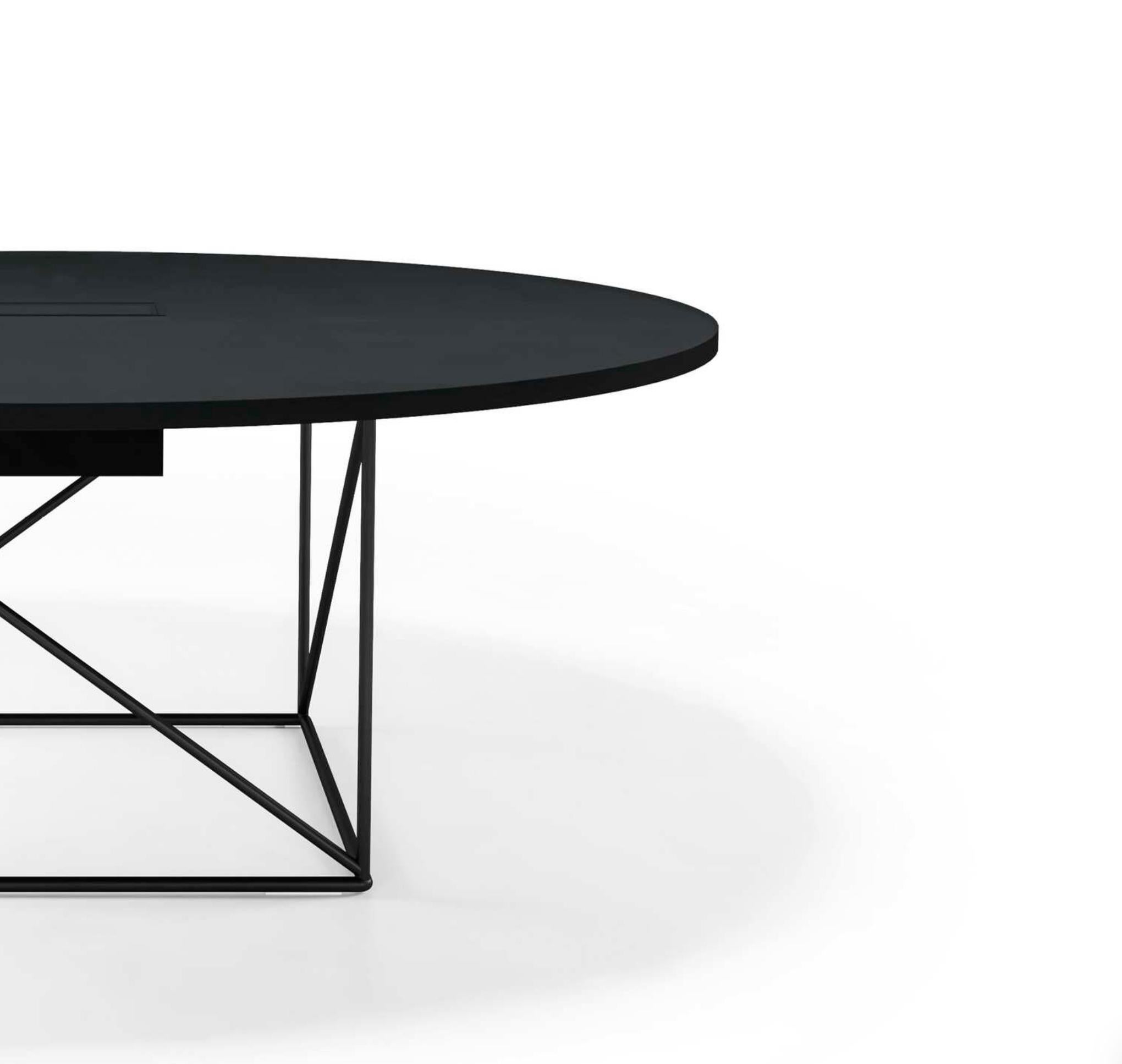 Le Corbusier LC15 Conférence-Tisch für Cassina (21. Jahrhundert und zeitgenössisch) im Angebot