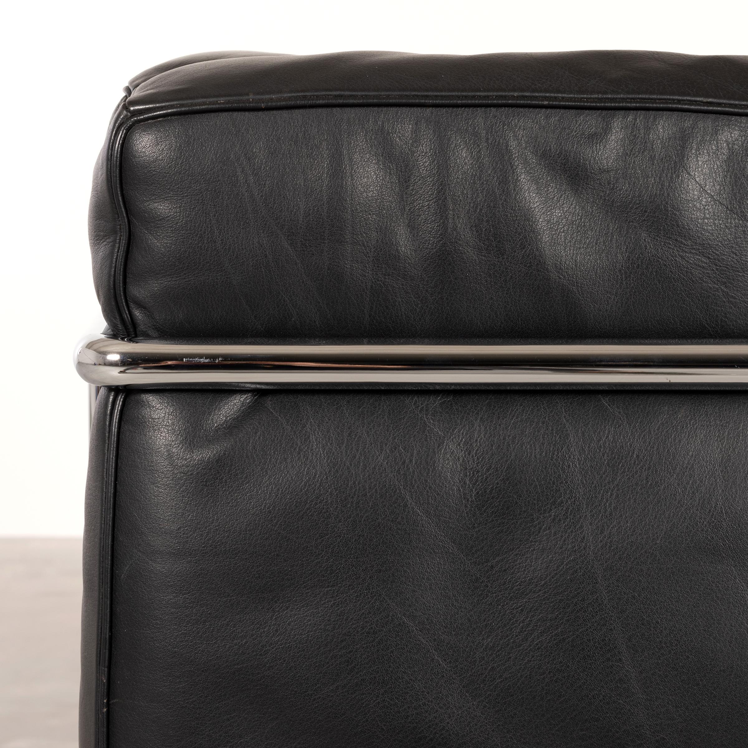 Le Corbusier LC2 Armchair in Black Leather for Cassina, Italy 12