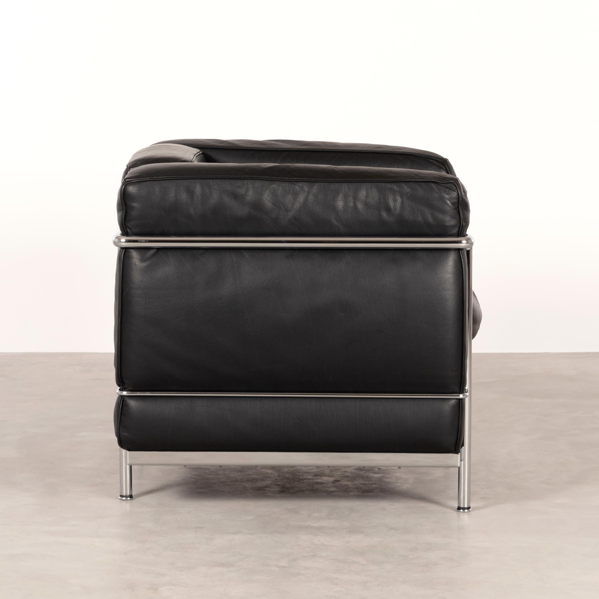 Modern Le Corbusier LC2 Armchair in Black Leather for Cassina, Italy