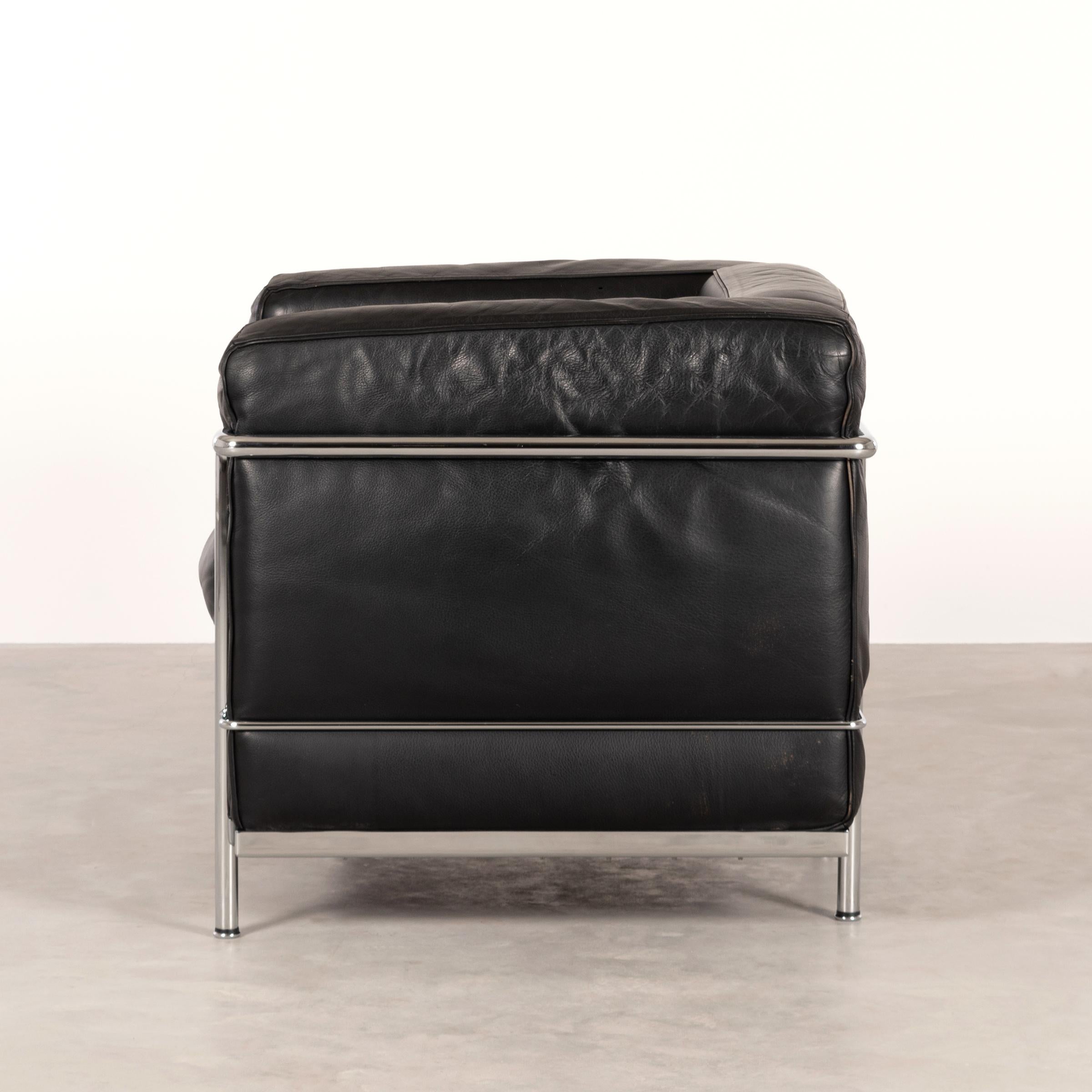 Le Corbusier LC2 Armchair in Black Leather for Cassina, Italy 1