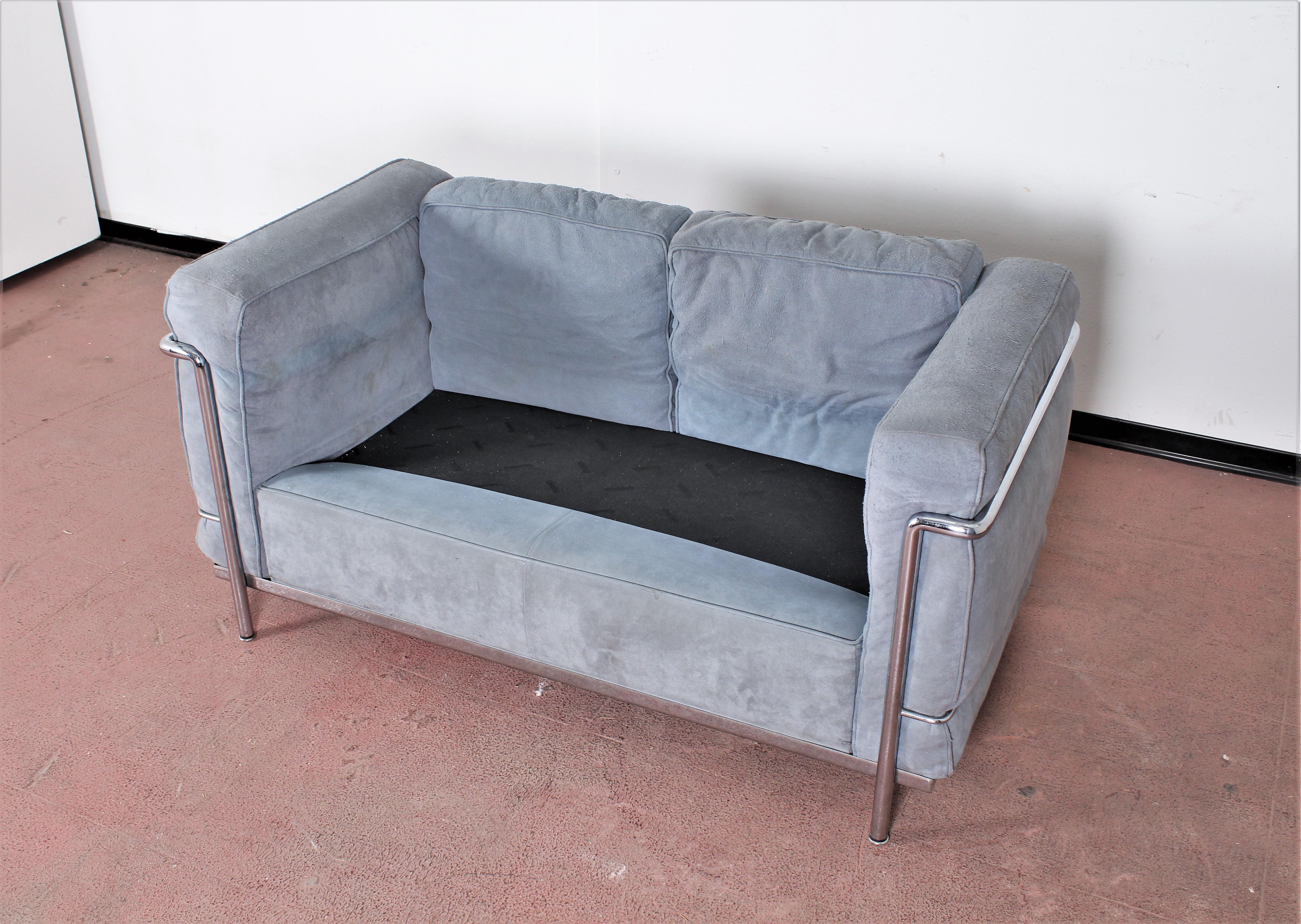 Le Corbusier LC2 by Cassina Two-Seat Gray Chamois Leather Sofa, Italia, 1970s 6