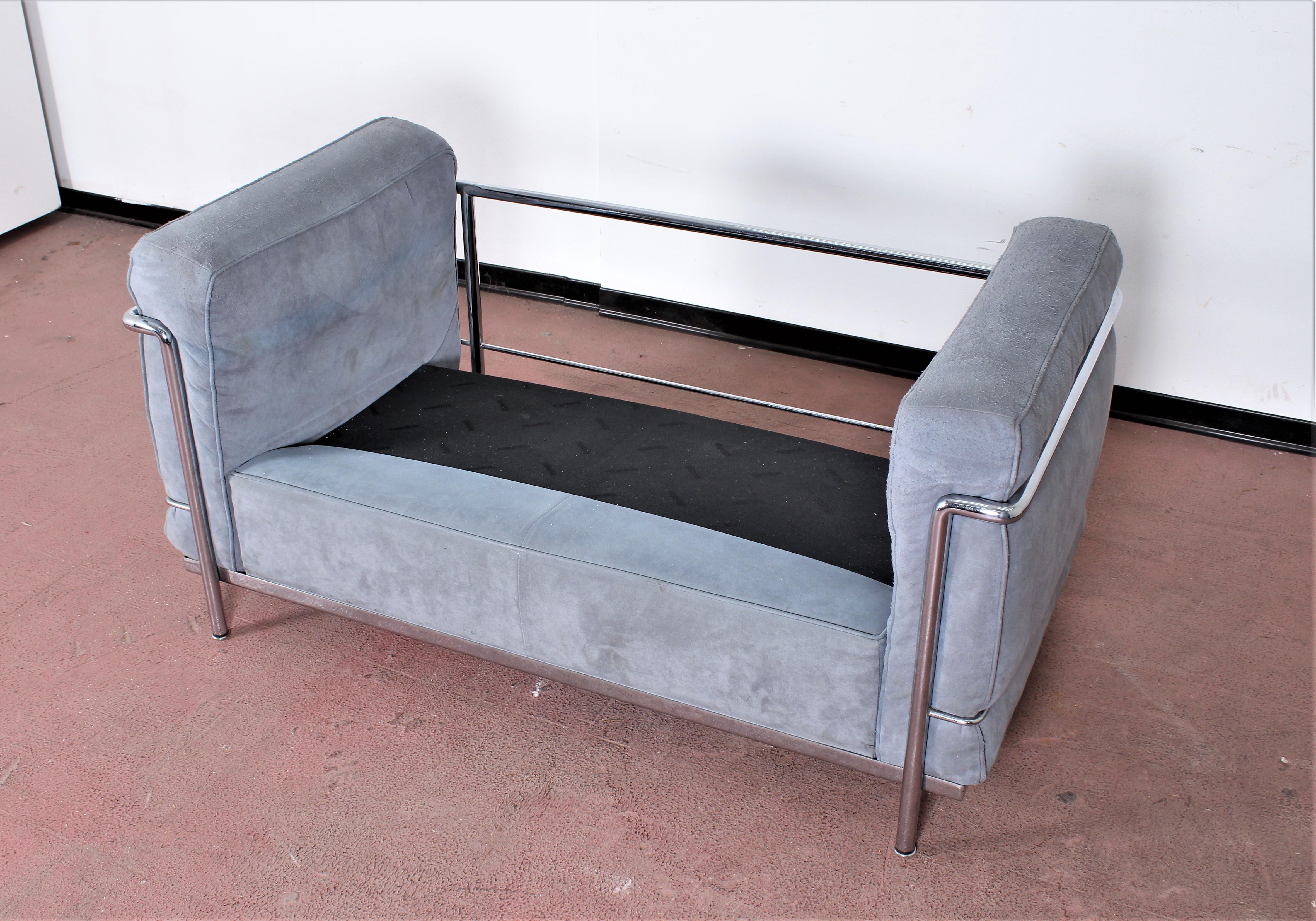 Le Corbusier LC2 by Cassina Two-Seat Gray Chamois Leather Sofa, Italia, 1970s 7
