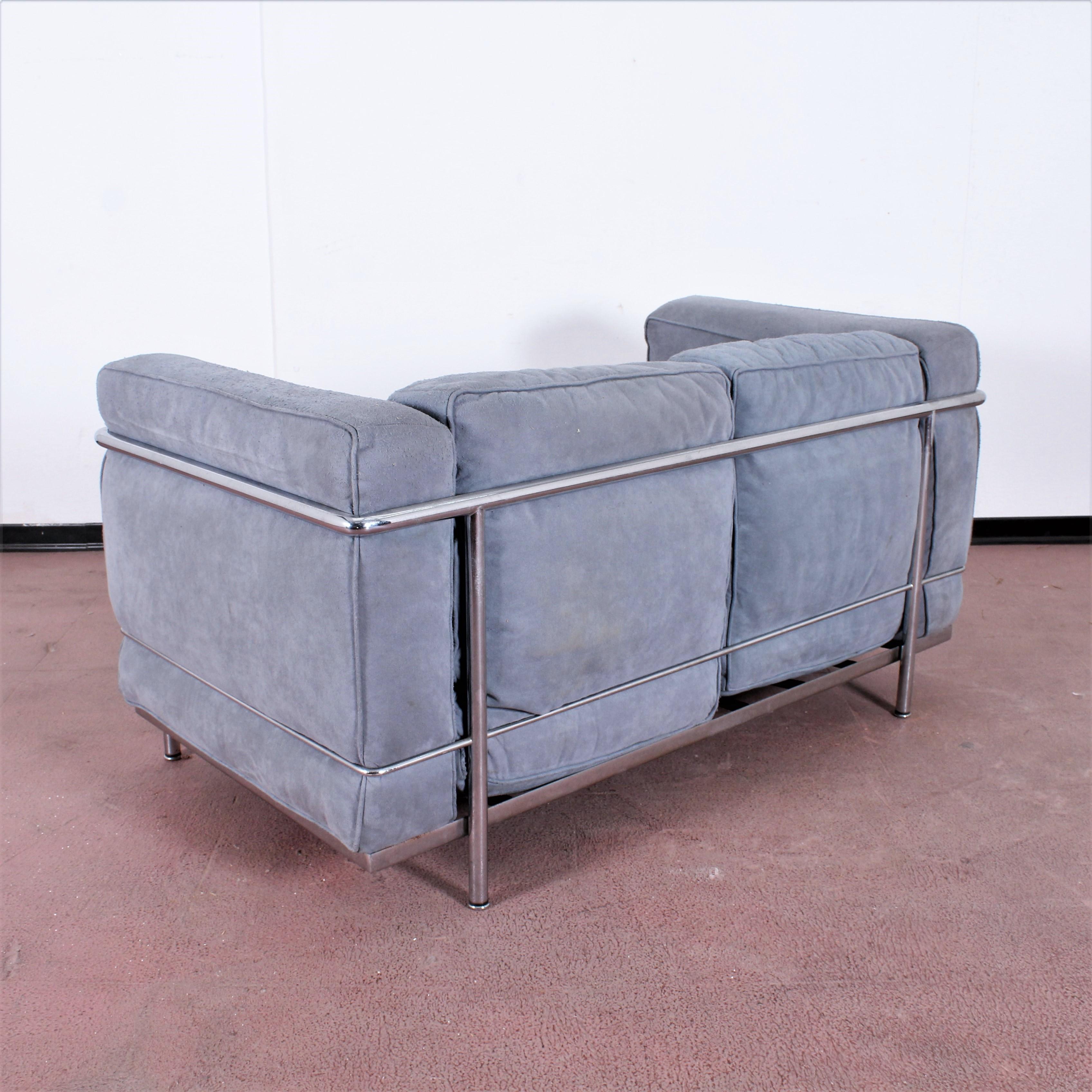 Mid-Century Modern Le Corbusier LC2 by Cassina Two-Seat Gray Chamois Leather Sofa, Italia, 1970s