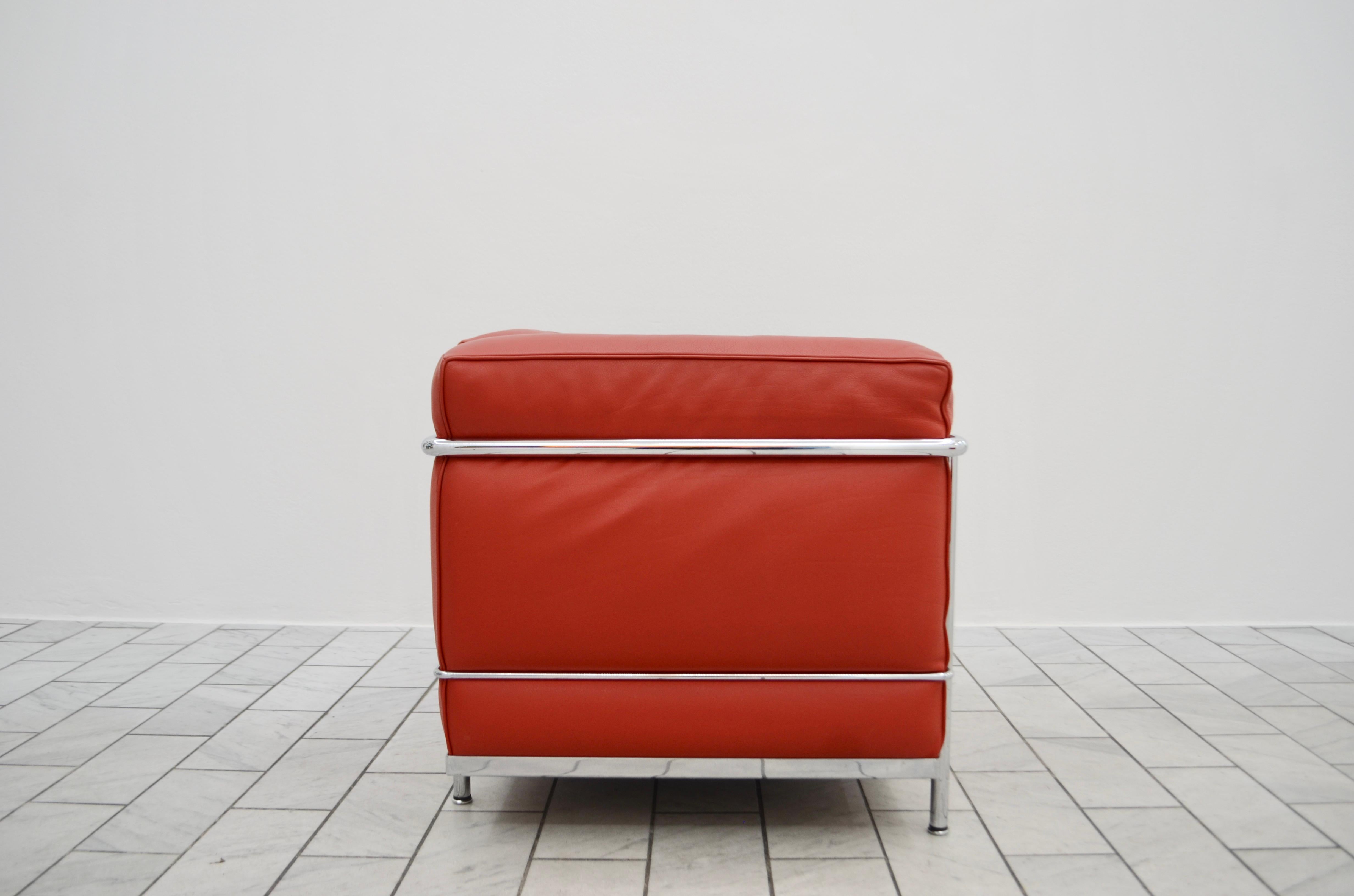 Italian Le Corbusier LC2 Leather Armchair by Cassina carmin For Sale