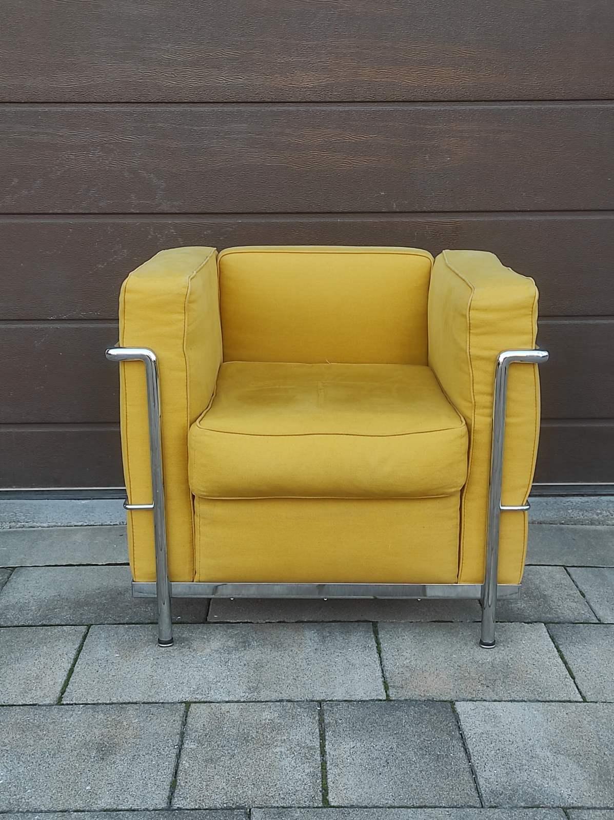 Italian Le Corbusier LC2 Longue Chair Italy 1980s For Sale
