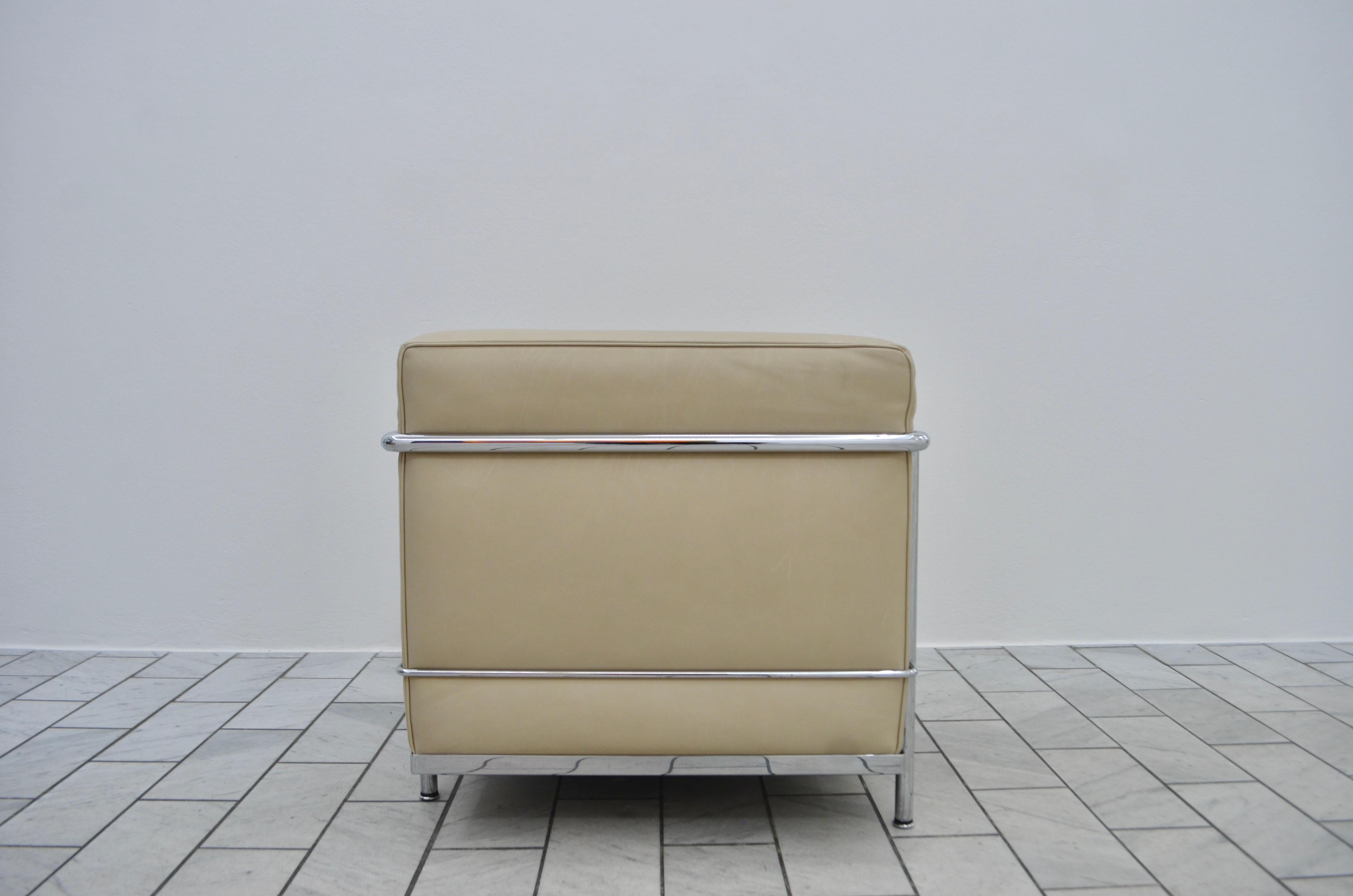 Le Corbusier LC2 Naturale Z Ledersessel von Cassina Sandecru, 2er-Set, Sessel im Angebot 12