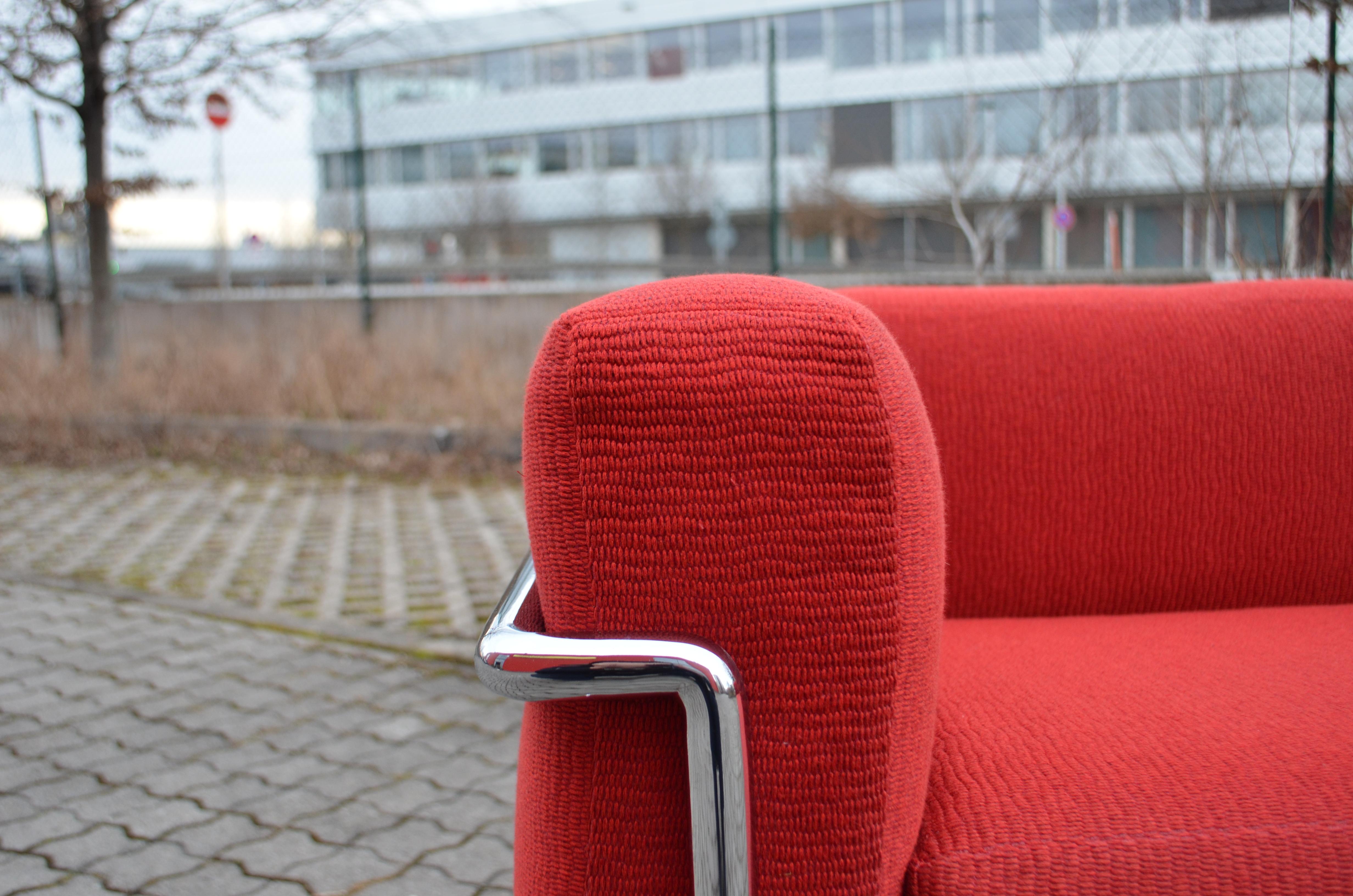 Le Corbusier LC2 Red Sofa by Cassina 9