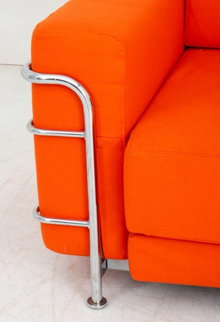 Le Corbusier LC2 Style Orange Upholstered Chair In Good Condition For Sale In New York, NY