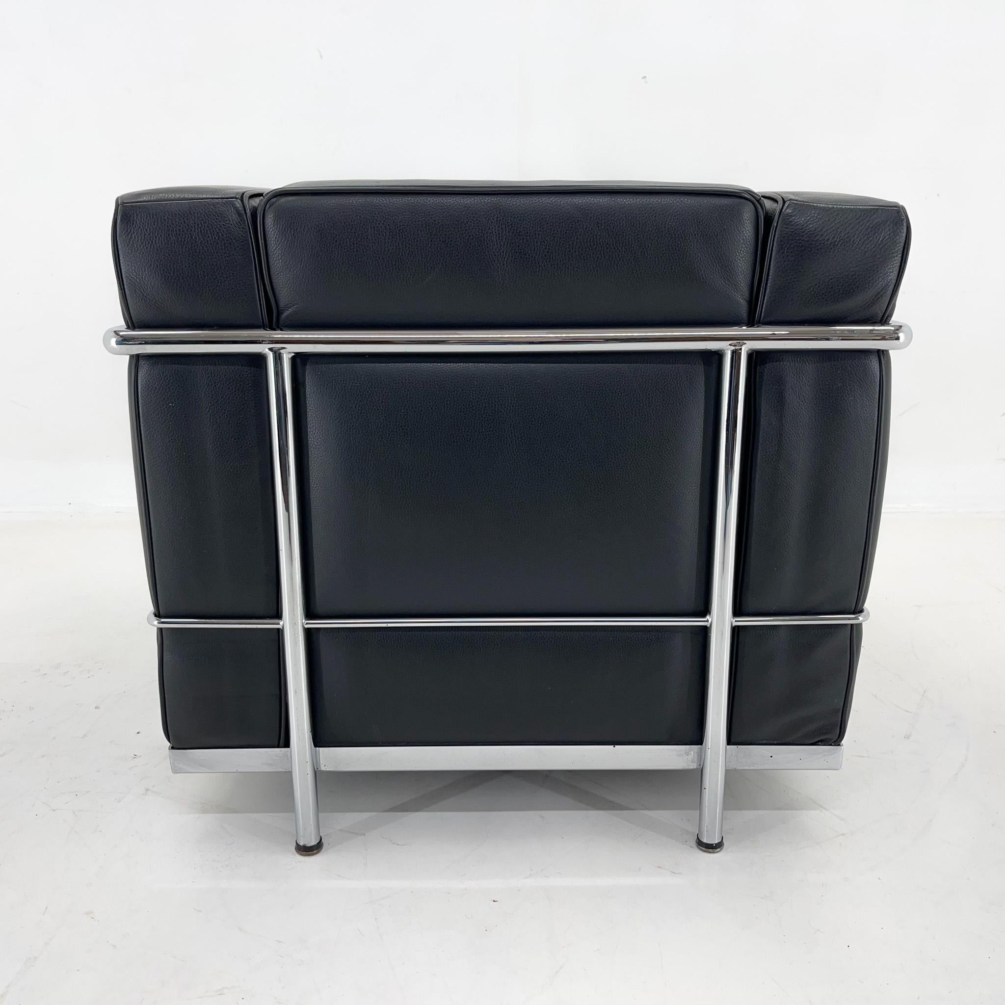European Le Corbusier LC3 Grand Comfort Style Black Leather & Chrome Armchair