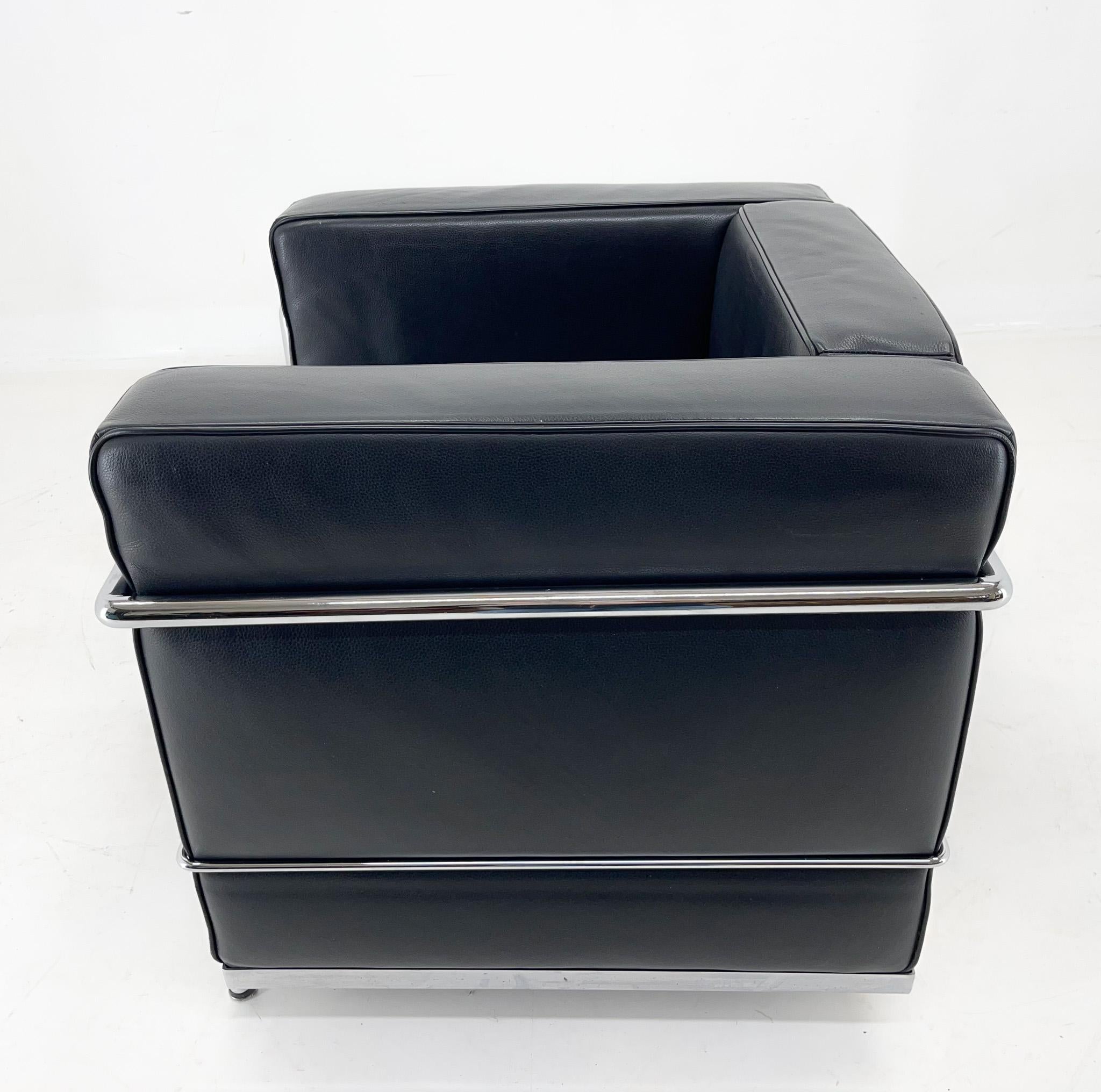 20th Century Le Corbusier LC3 Grand Comfort Style Black Leather & Chrome Armchair