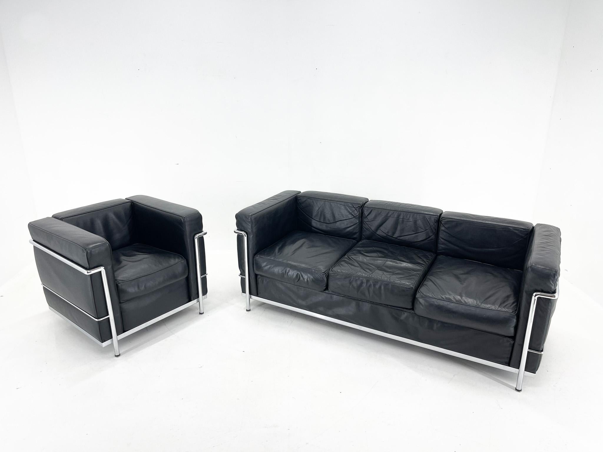 Le Corbusier LC3 Grand Comfort Style Black Leather & Chrome Living Room Set 8
