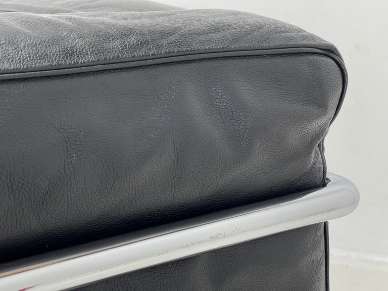 Le Corbusier LC3 Grand Comfort Style Black Leather and Chrome Living ...