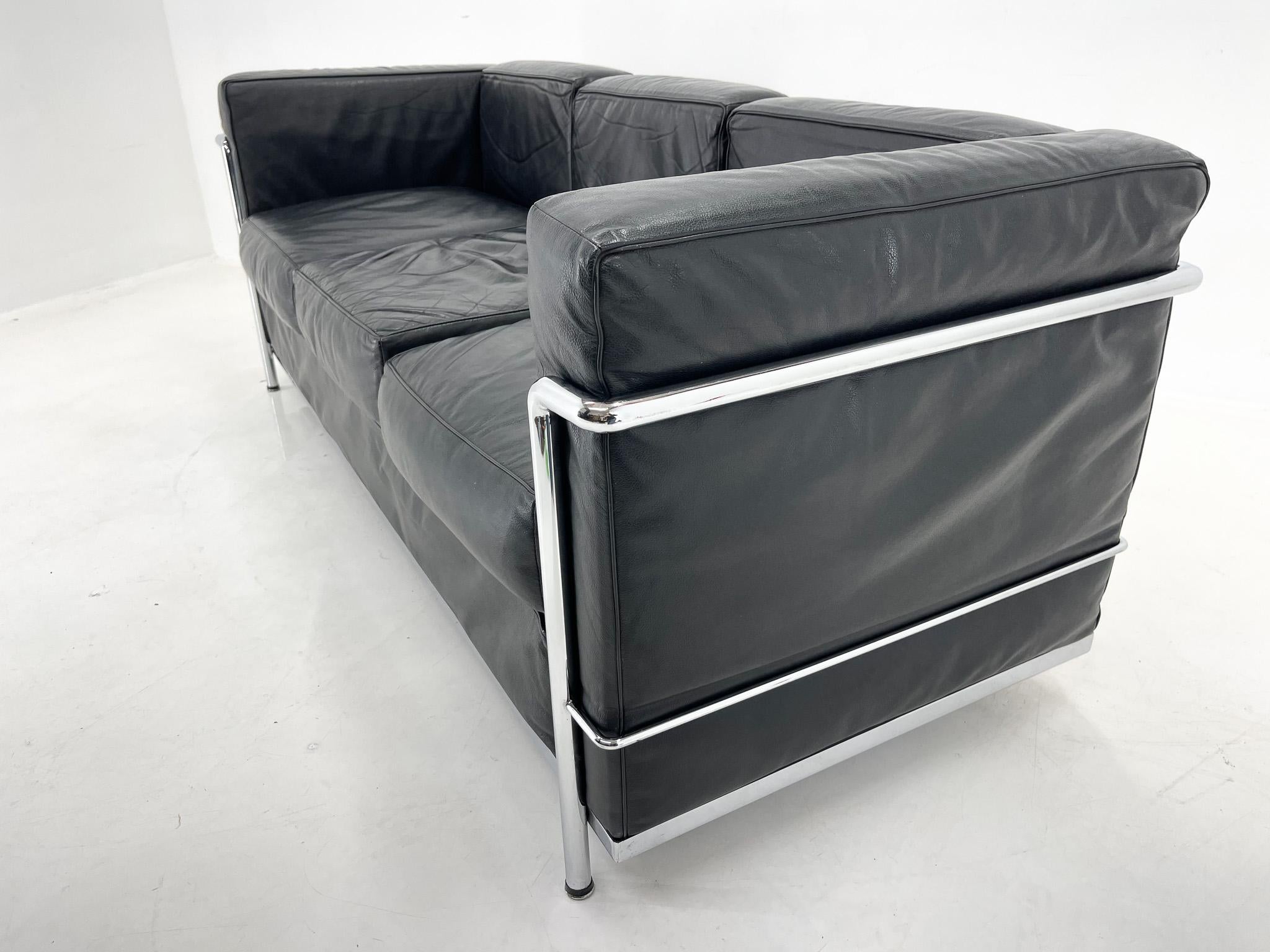 Mid-Century Modern Le Corbusier LC3 Grand Comfort Style Black Leather & Chrome Three-Seat Sofa