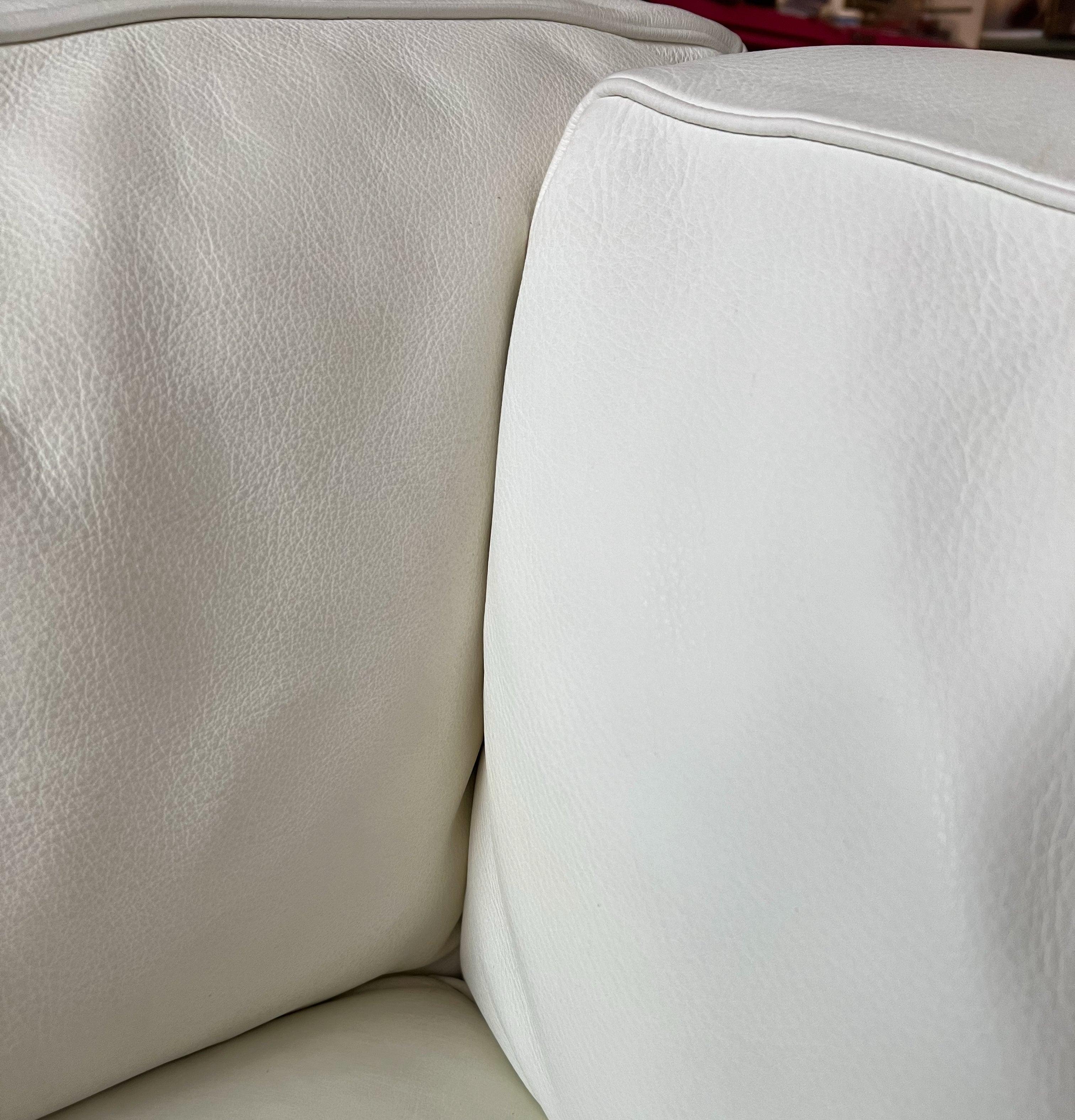 Le Corbusier LC3 Grand Confort 3-Seat Sofa, White Leather, Down, Cassina, Italy 3