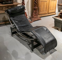 Le Corbusier LC4 Black Leather Chaise Chaise Longue by Cassina