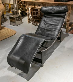 Le Corbusier LC4 Black Leather Chaise Chaise Longue by Cassina at 1stDibs