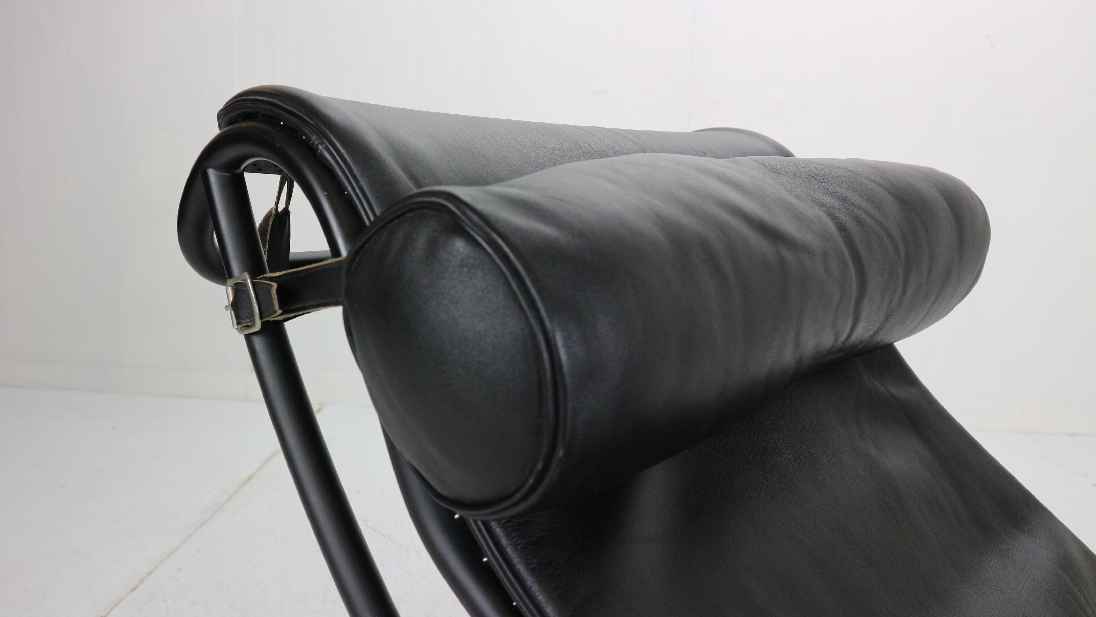 Le Corbusier LC4 Black on Black Chaise Lounge Chair by Cassina, 1970 5