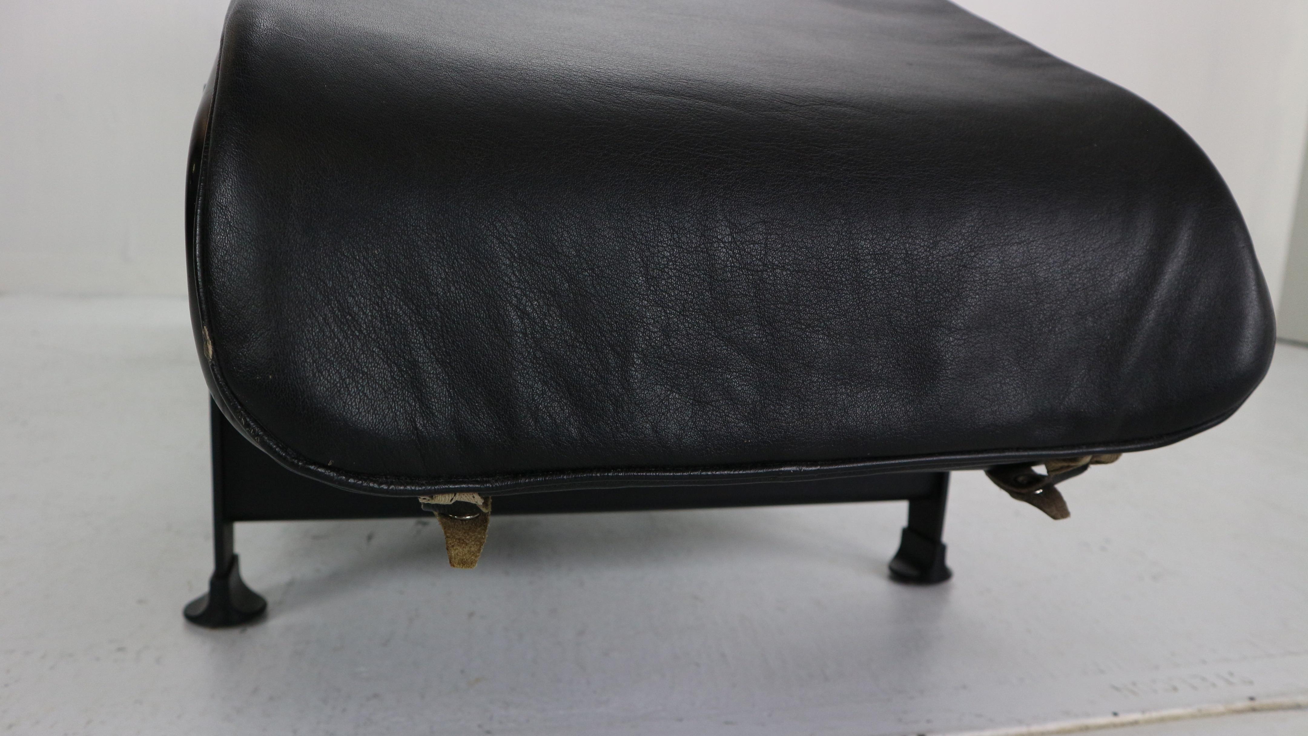 Le Corbusier LC4 Black on Black Chaise Lounge Chair by Cassina, 1970 6
