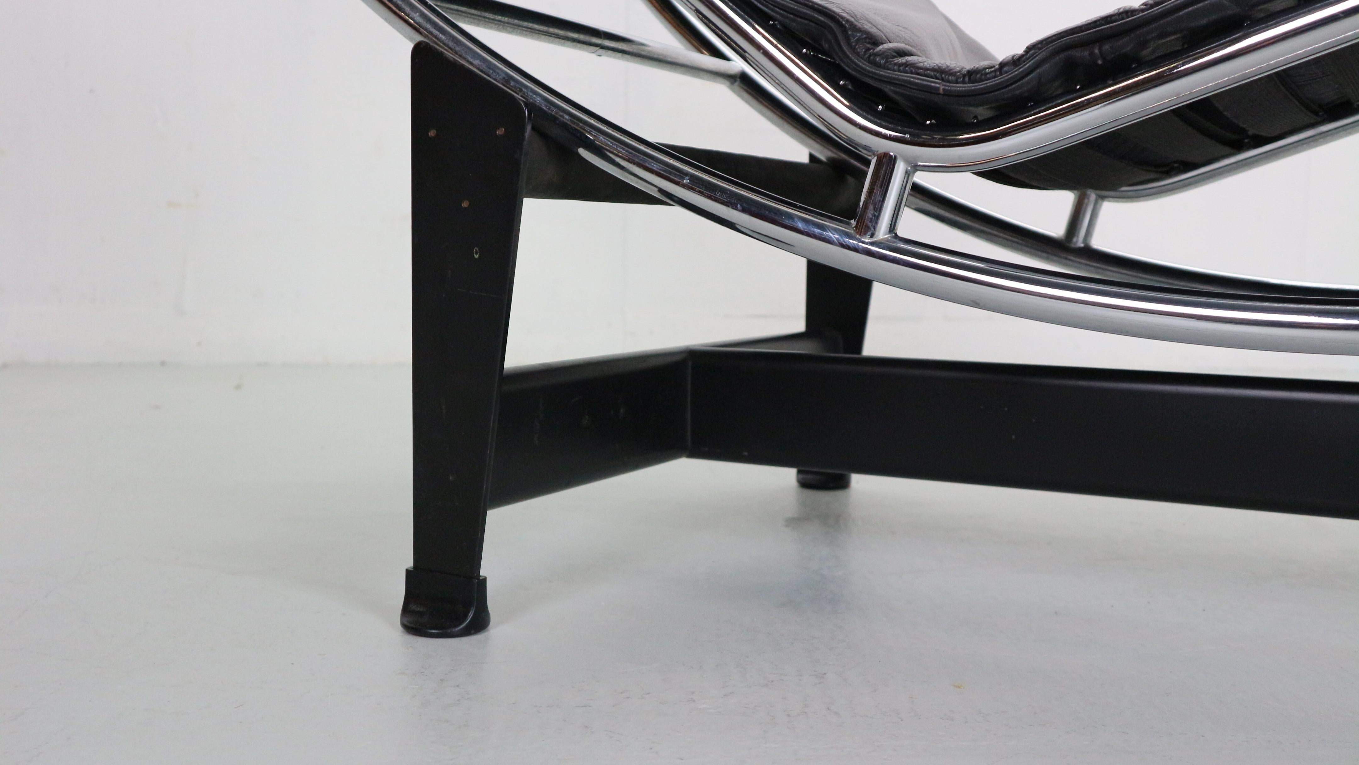 Le Corbusier LC4 Black on Black Chaise Lounge Chair by Cassina, 1970 10