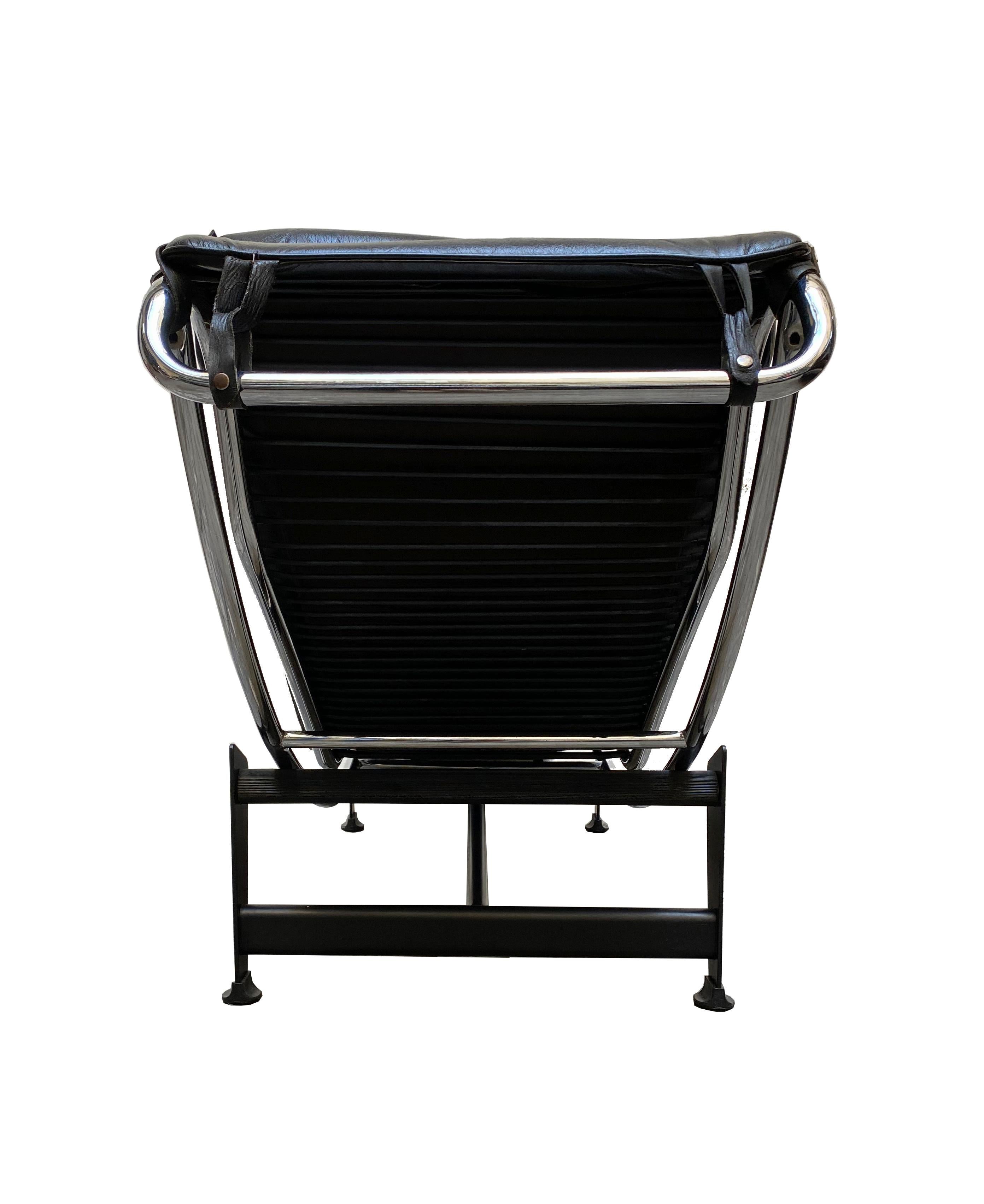 Italian Le Corbusier LC4 Black Chaise Lounge Chair, 1980