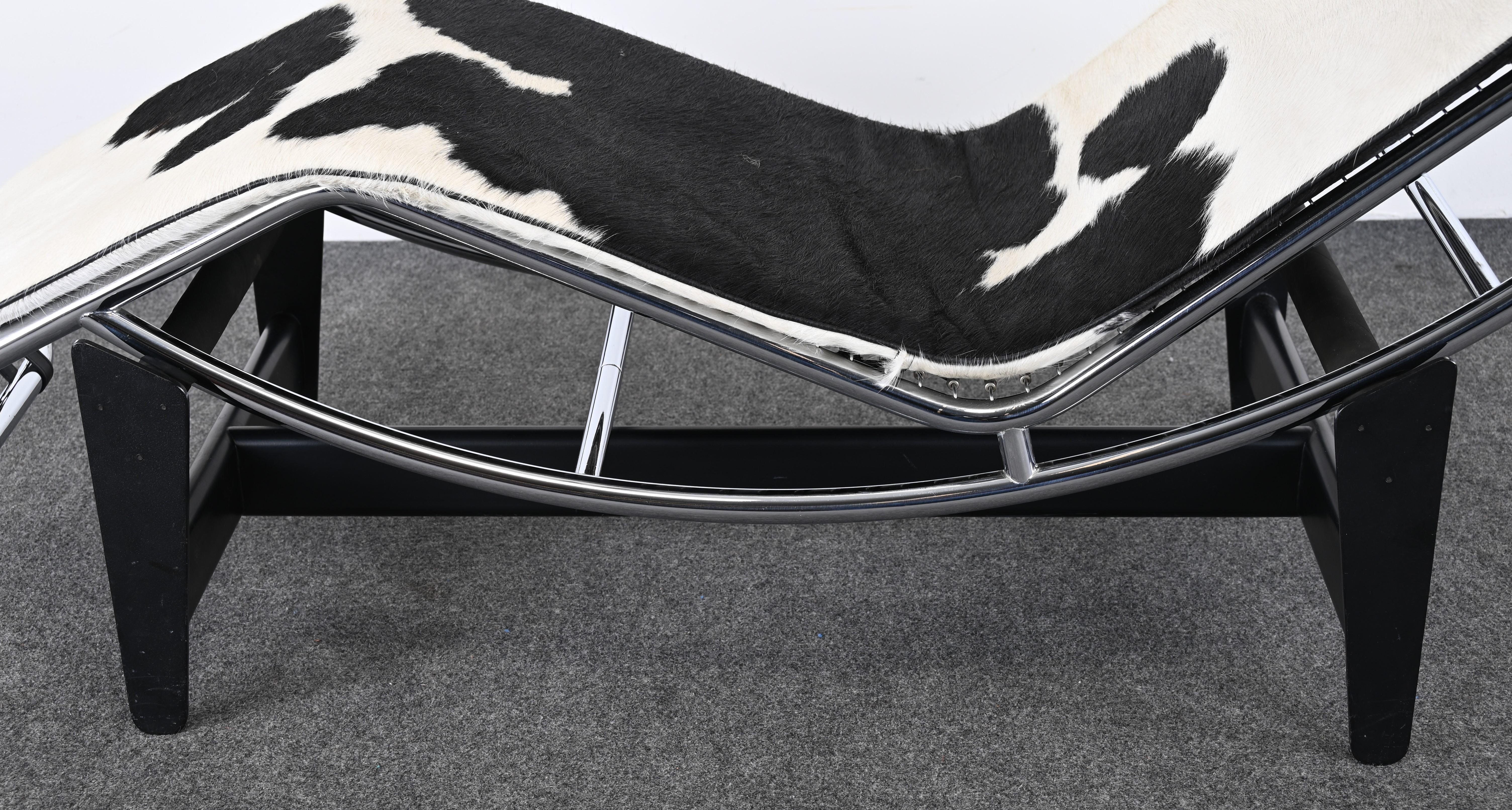 Le Corbusier LC4 by Charlotte Perriand and Pierre Jeanneret for Cassina, 1960s For Sale 5
