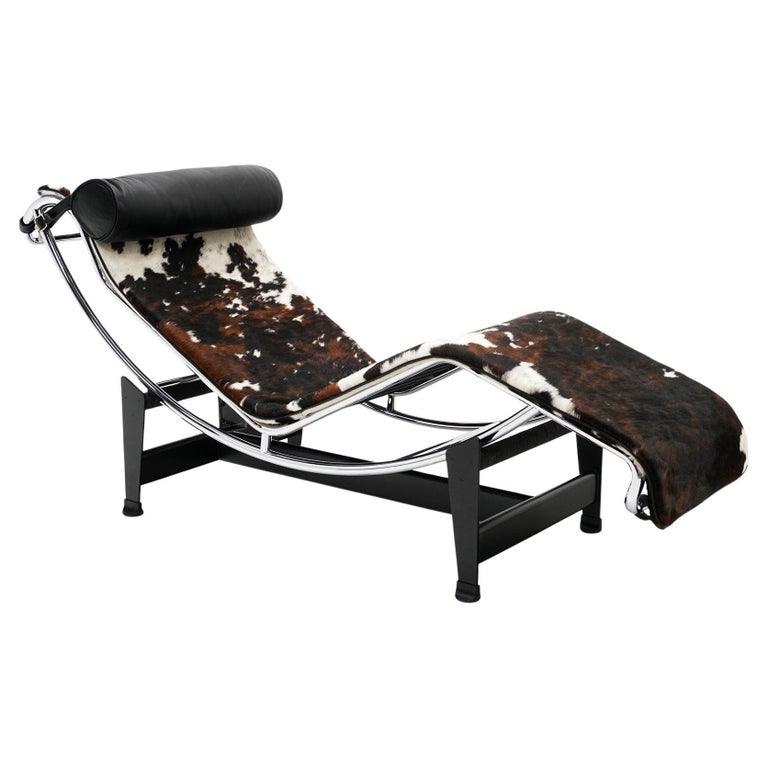 Le Corbusier LC4 Chaise Longue/Lounge in Brown, Black, White Cowhide