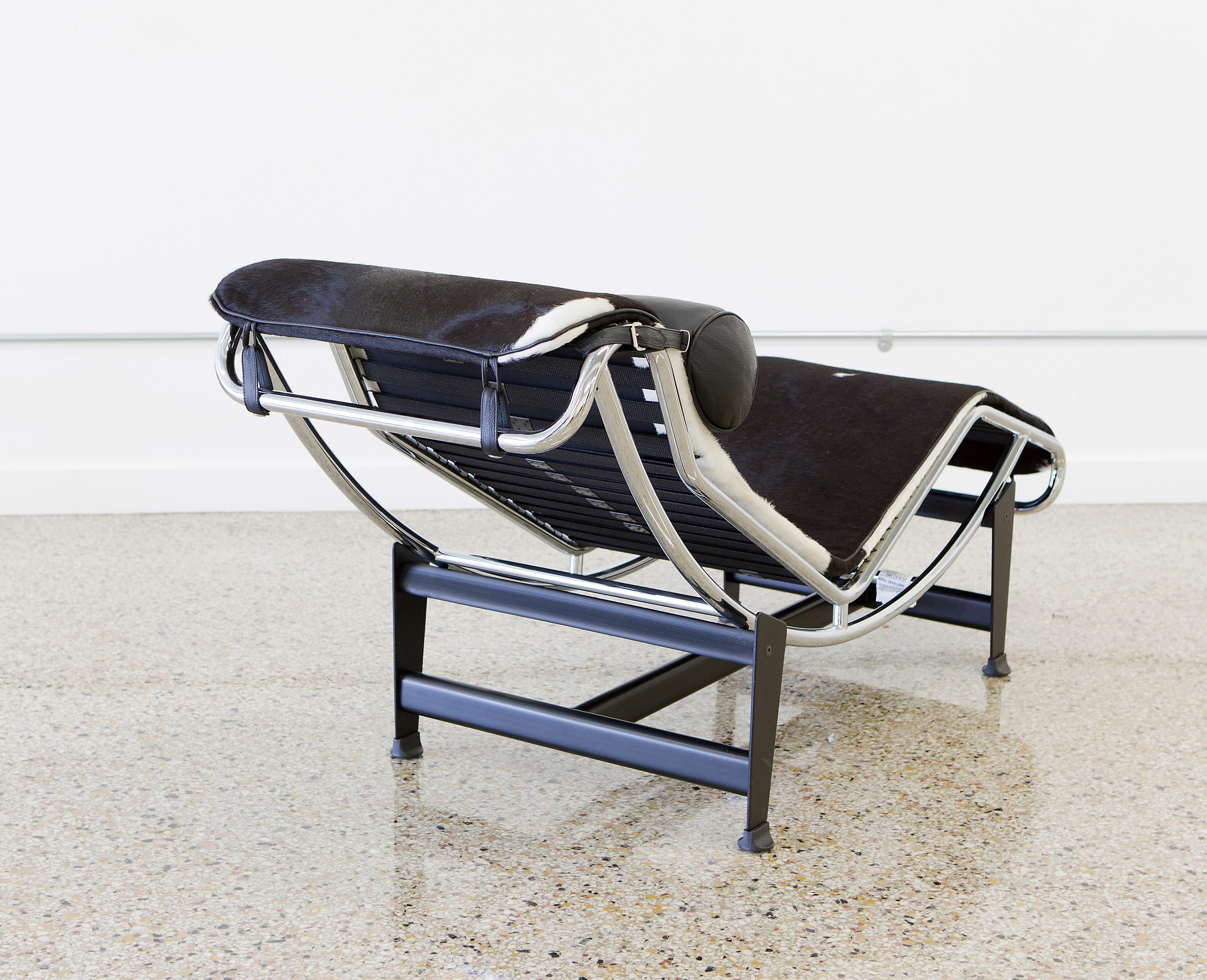American Le Corbusier LC4 Chaise with Chrome Frame, Natural Hide by Gordon International For Sale