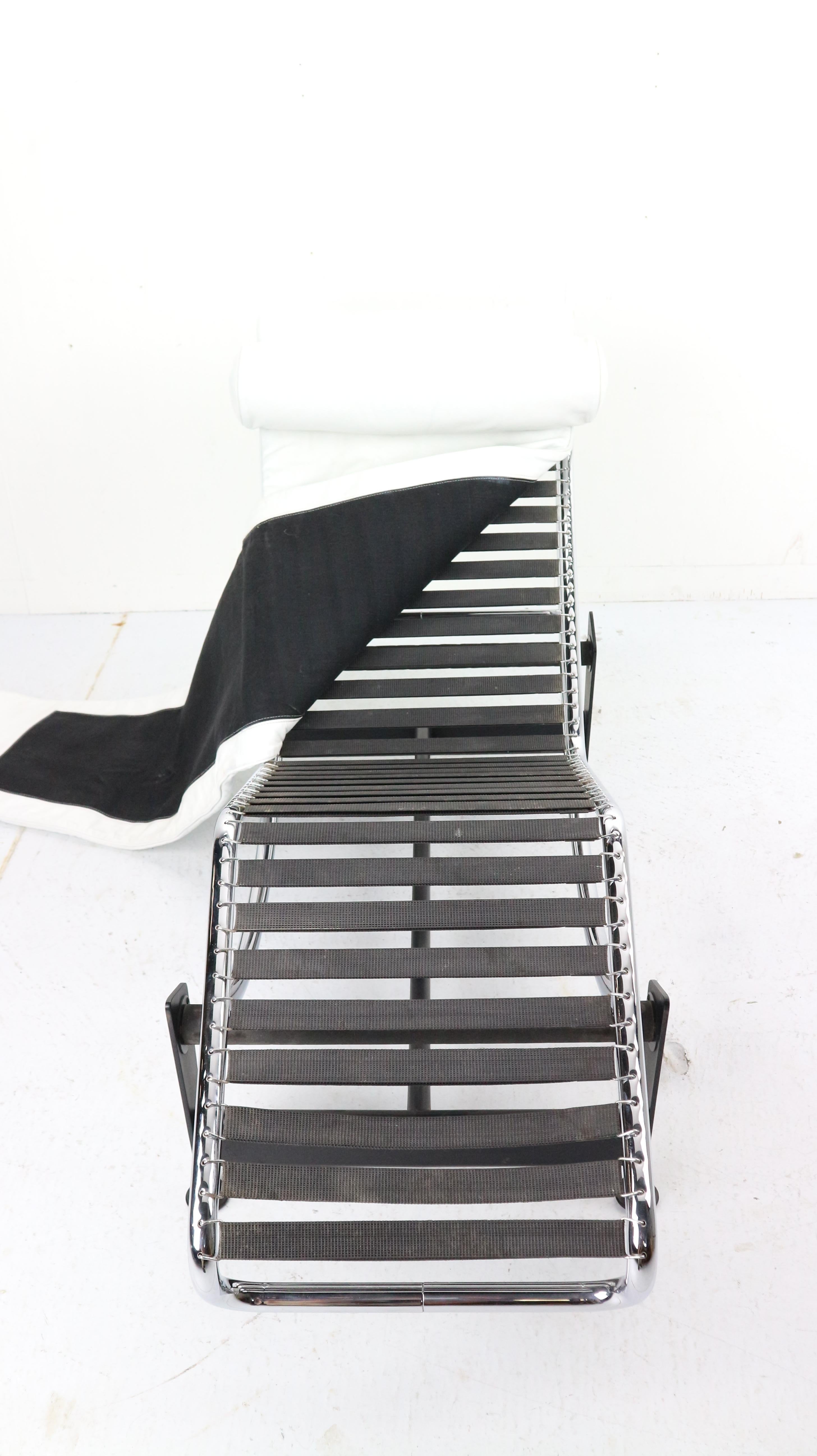 Le Corbusier LC4 for Cassina in White on White Leather 9