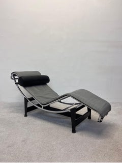 Le Corbusier LC4 Gray and Black Leather Chaise Lounge for Cassina