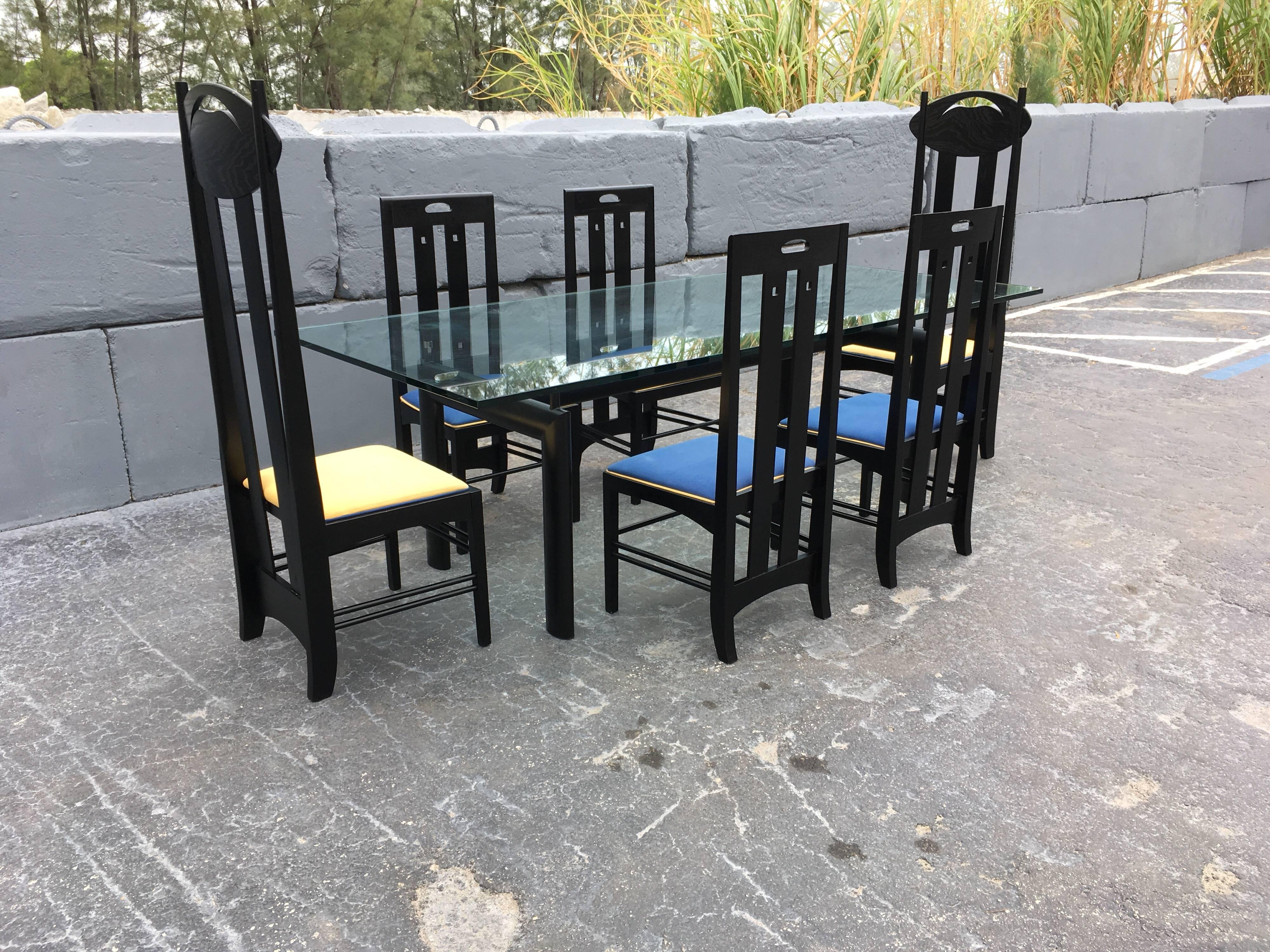 Le Corbusier LC6 dining table by Cassina, circa 1980. Tables is unsigned.