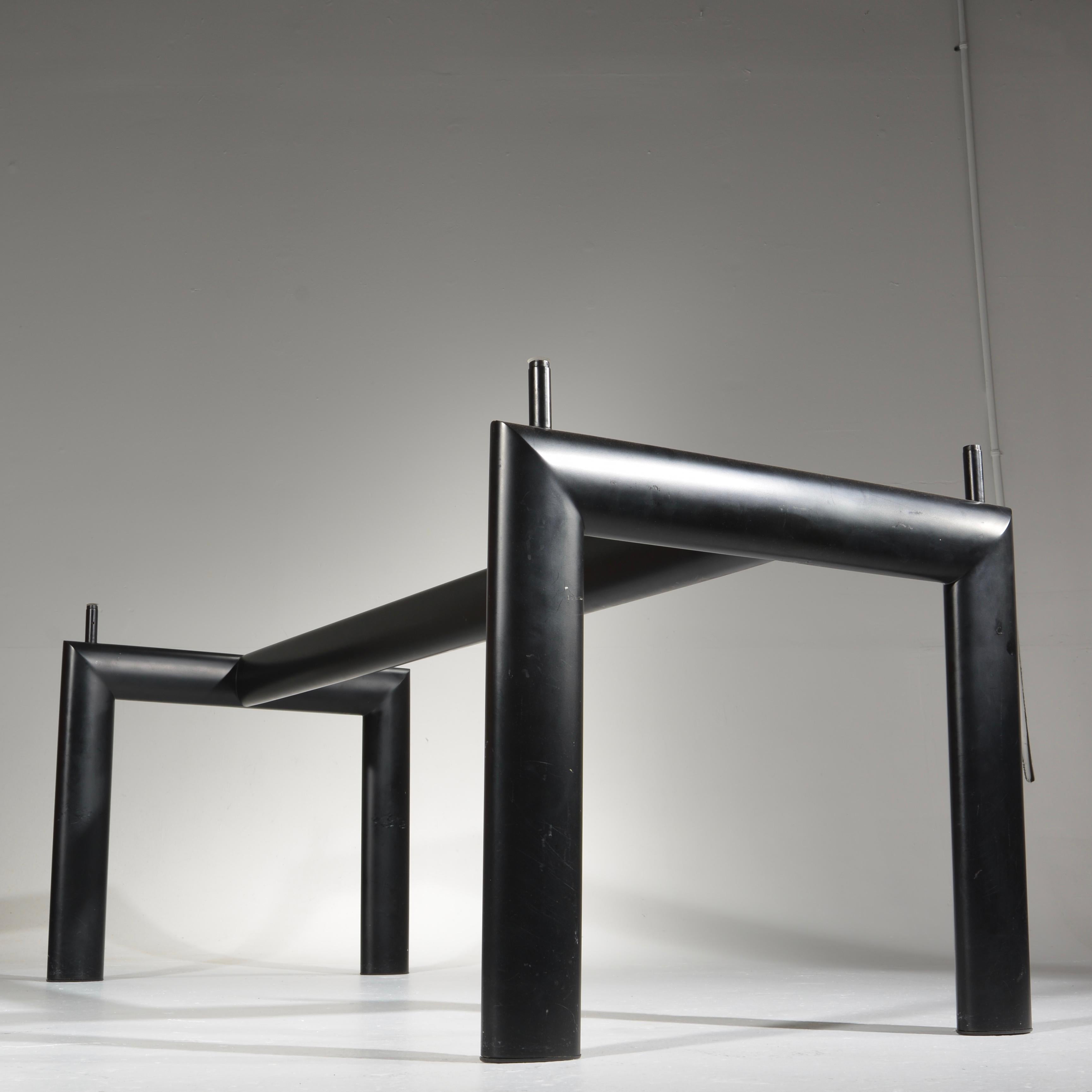 Table à manger LC6 de Le Corbusier pour Cassina 1