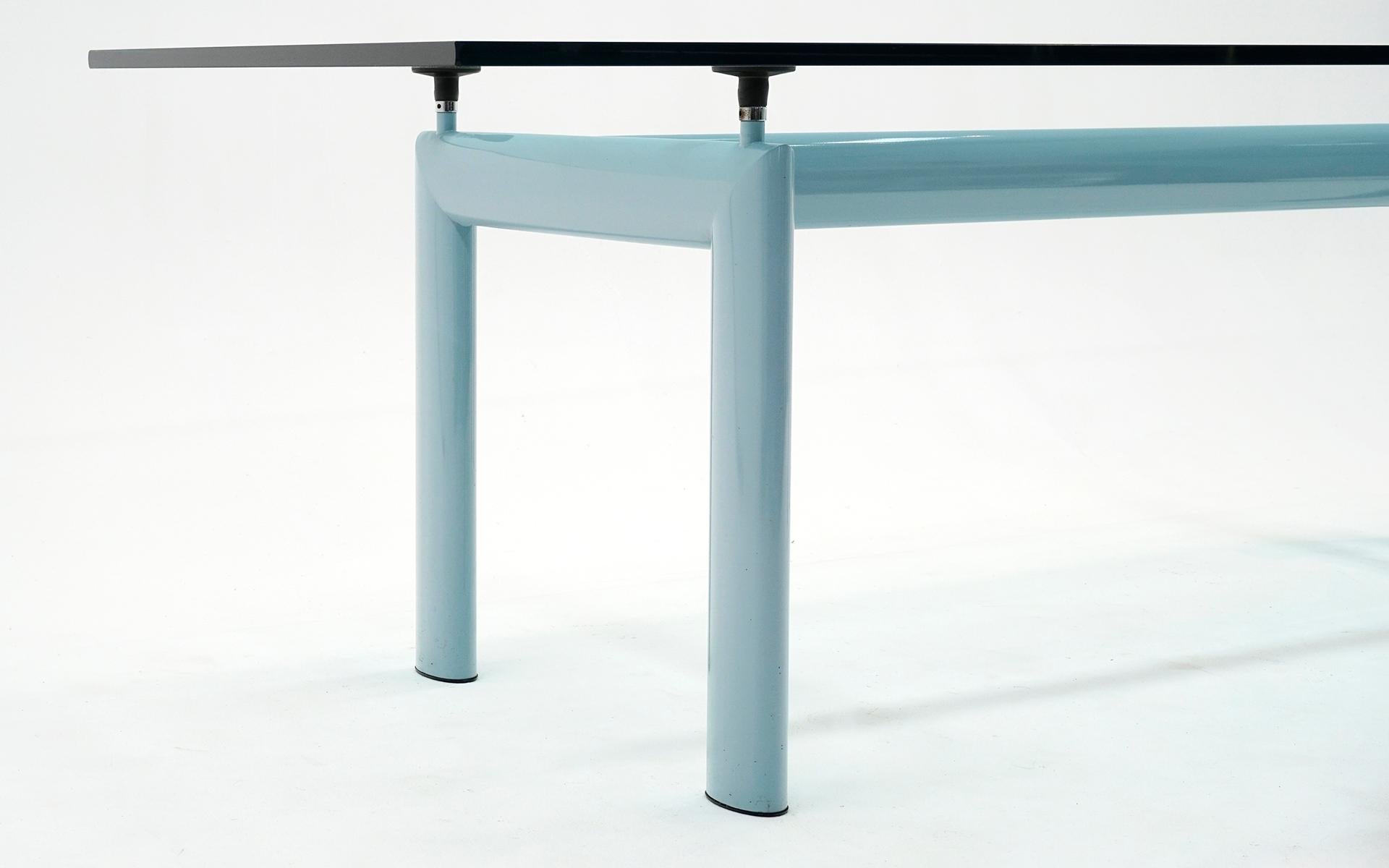 Esstisch LC6 von Corbusier für Cassina, original blaue Oberfläche und Glas (Ende des 20. Jahrhunderts)