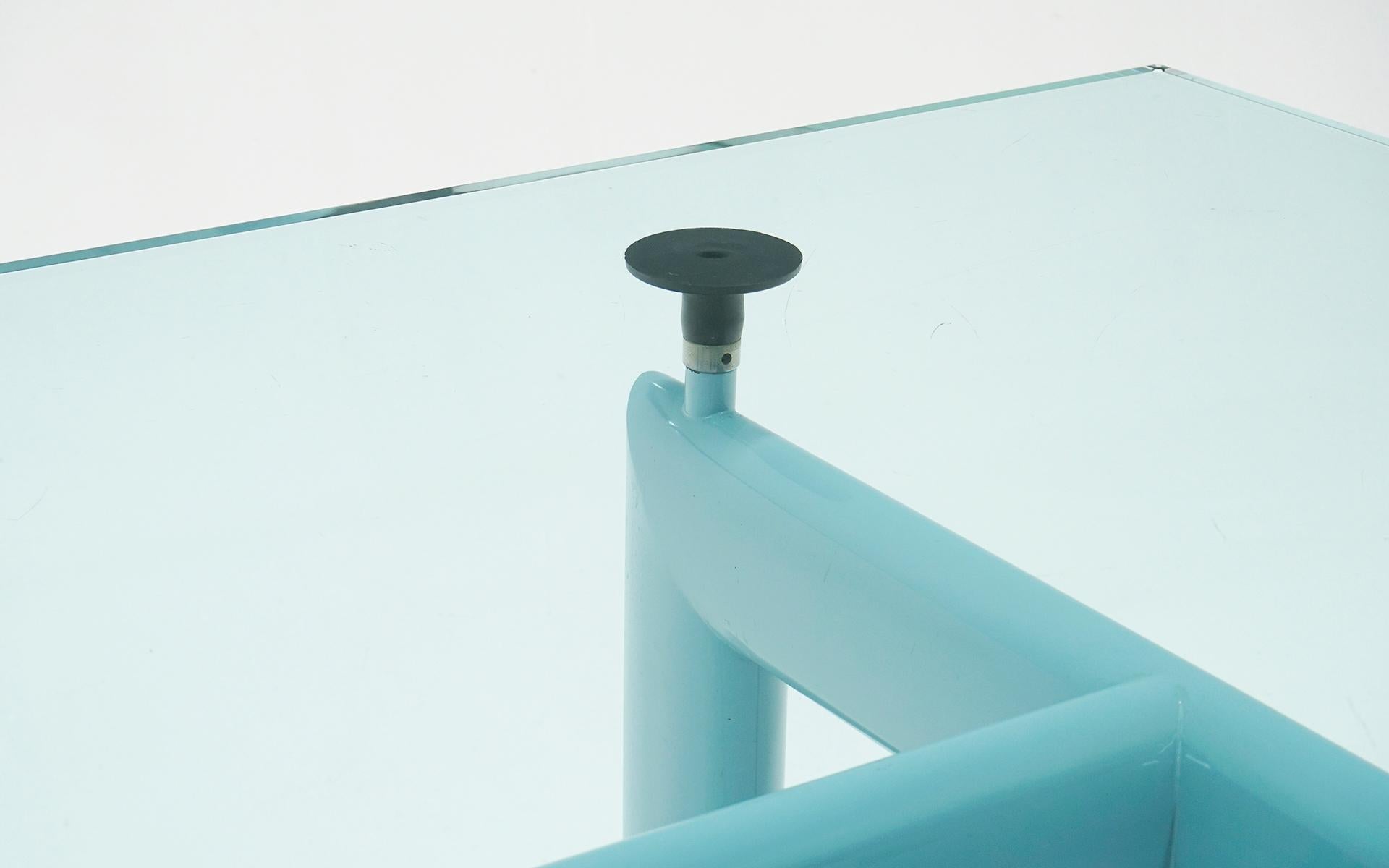 Esstisch LC6 von Corbusier für Cassina, original blaue Oberfläche und Glas (Stahl)