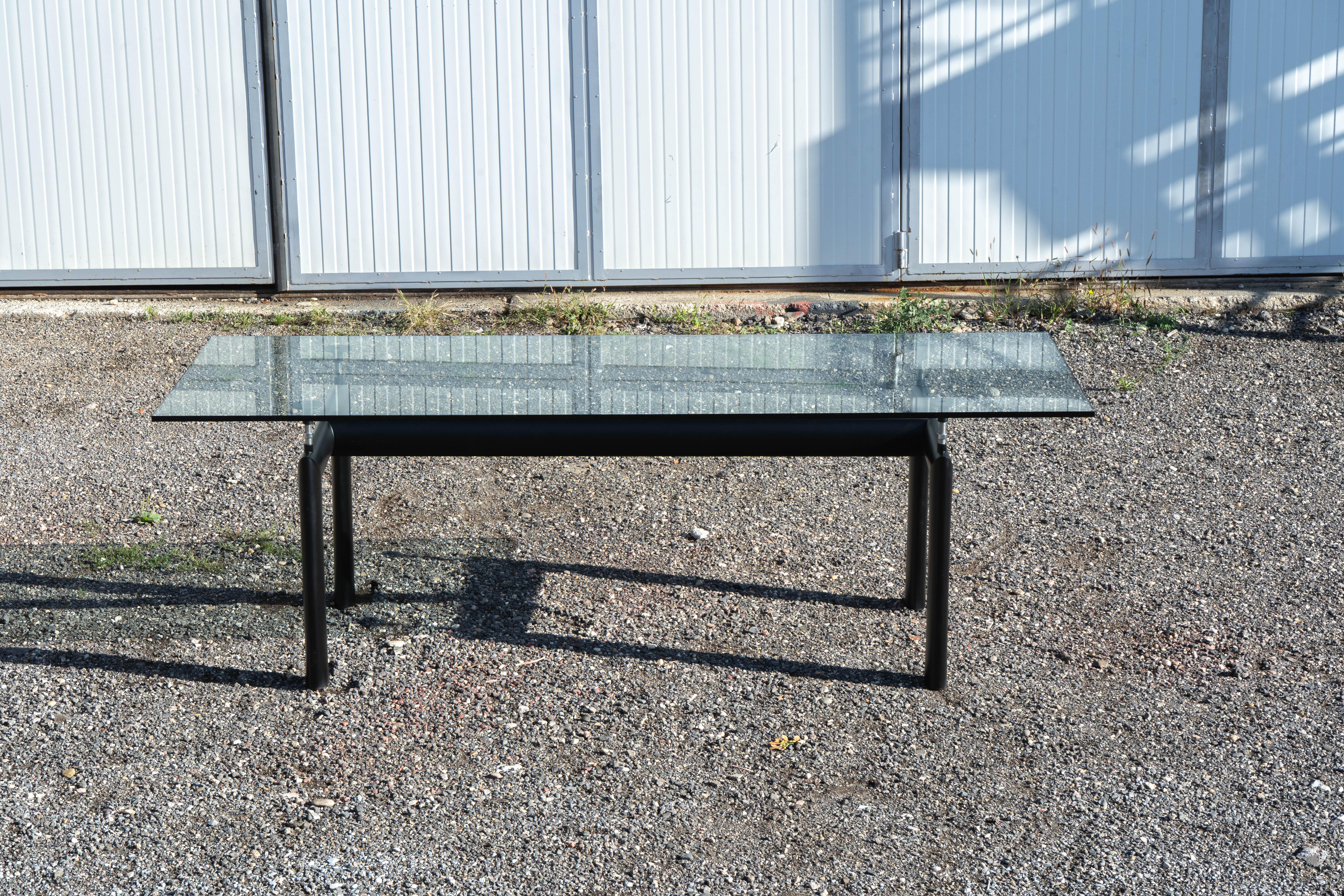 Le Corbusier - Lc6 Table de salle à manger en vente 3