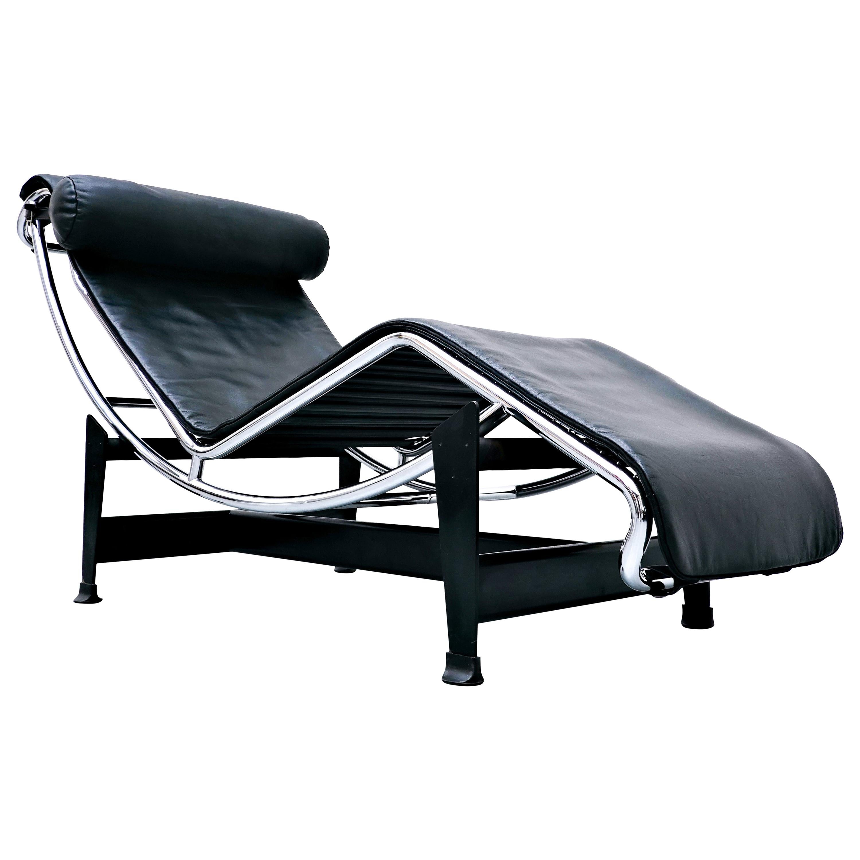 Le Corbusier Lounge Chair LC4 Black Leather for Cassina