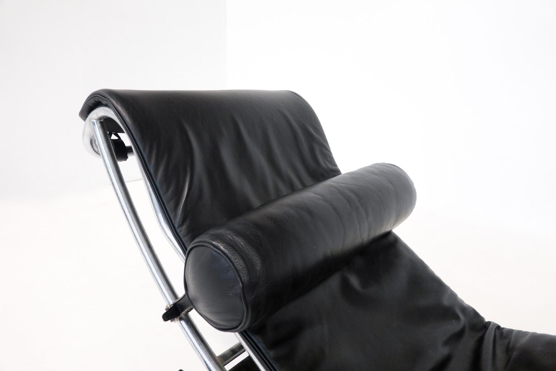 Le Corbusier Lounge Chair LC4 , Black Leather For Cassina, Italy, 1960s 2