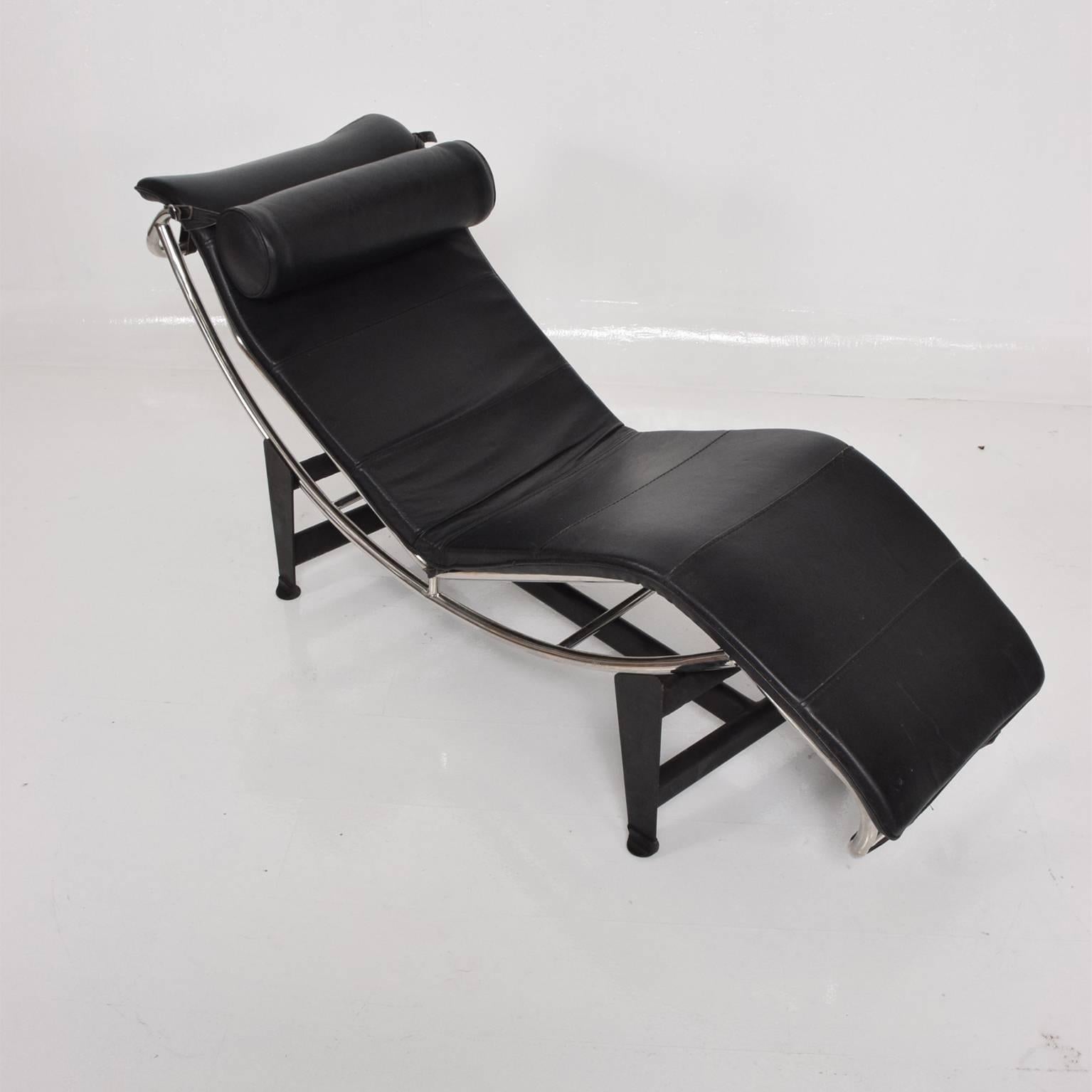 Steel Le Corbusier Lounge Chair Mid-Century Modern Black Leather