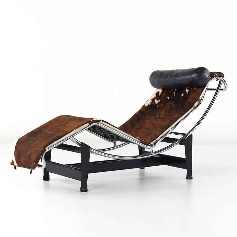 Le Corbusier Midcentury LC4 Cowhide Chaise Lounge Chair at 1stDibs