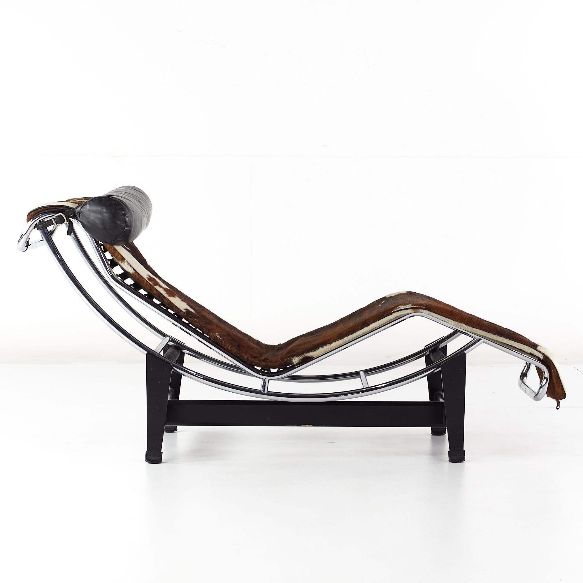 French Le Corbusier Midcentury LC4 Cowhide Chaise Lounge Chair
