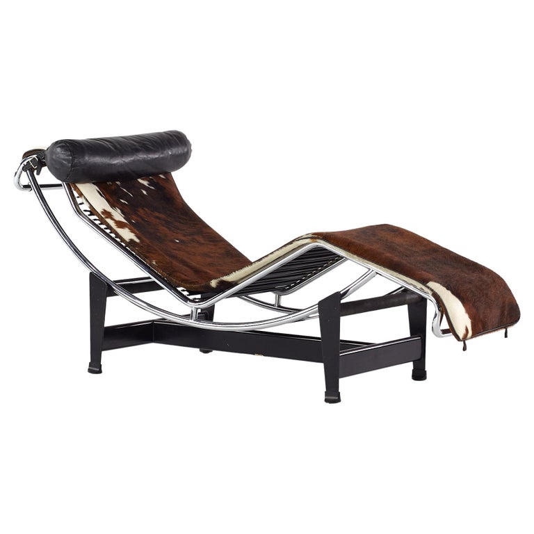 Le Corbusier Midcentury LC4 Cowhide Chaise Lounge Chair at 1stDibs